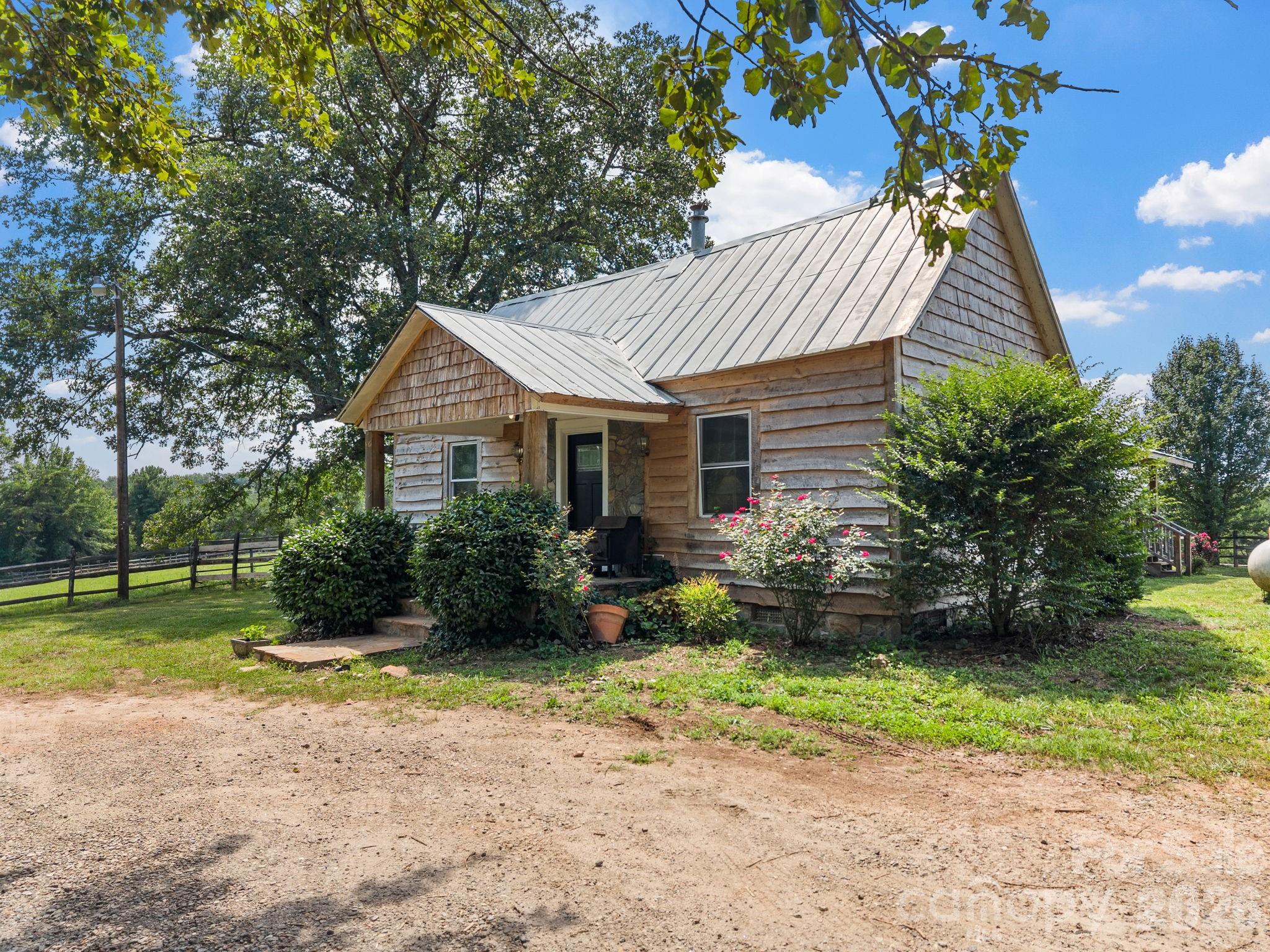 Single Family Residence at 232 Blue Mountain Lane, Tryon, photo 2 of 31