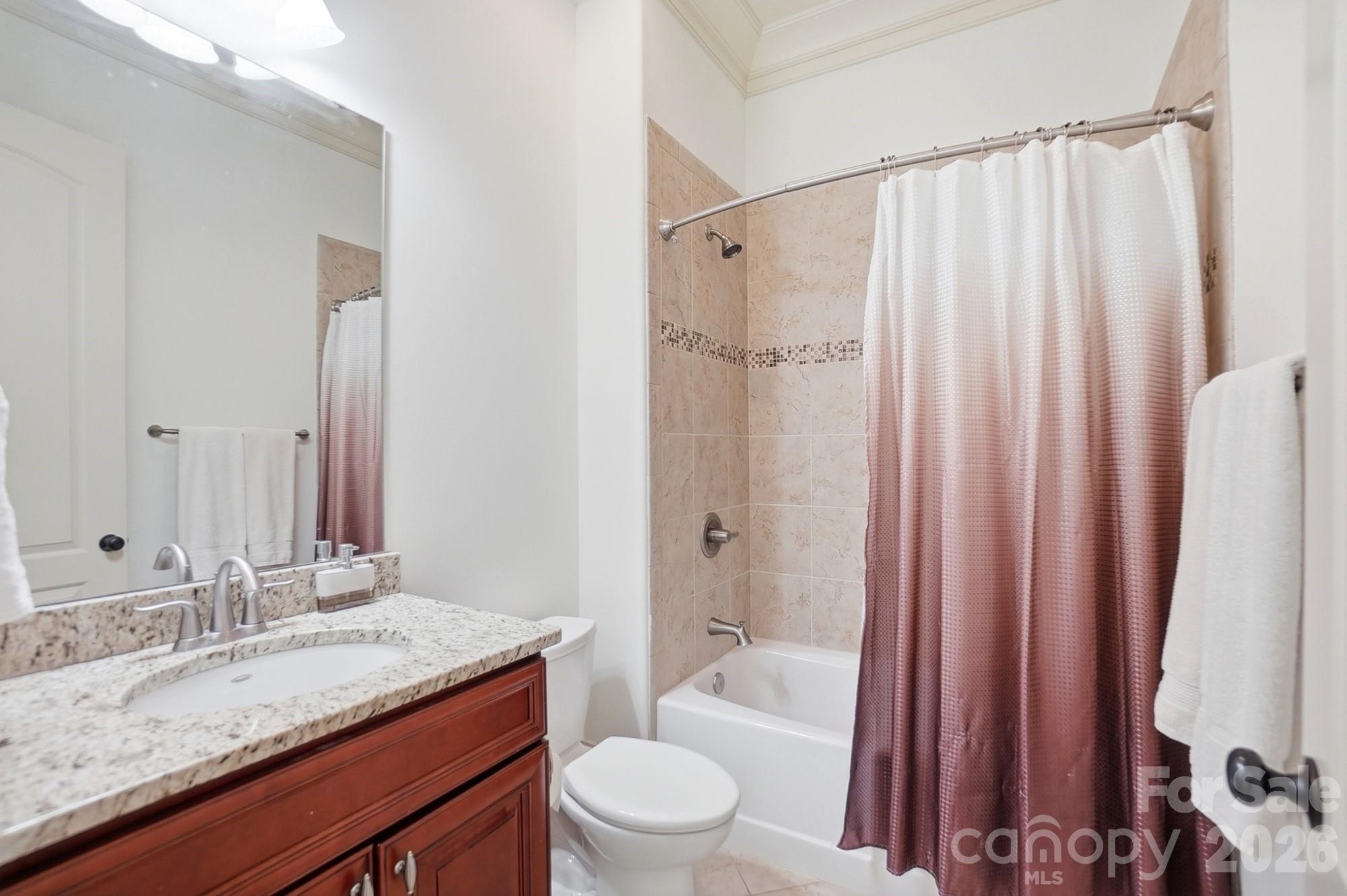 Single Family Residence at 13302 Bally Bunnion Way, Davidson, photo 17 of 48