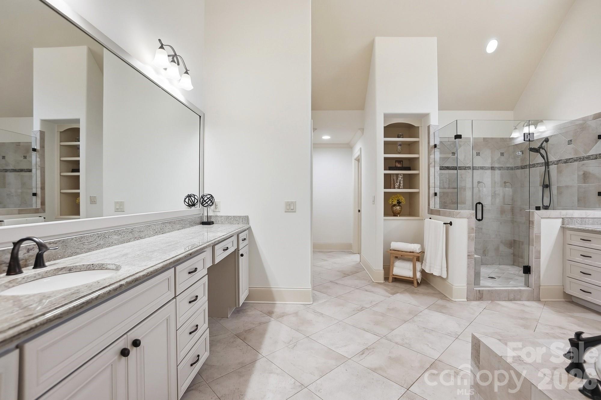 Single Family Residence at 13302 Bally Bunnion Way, Davidson, photo 24 of 48