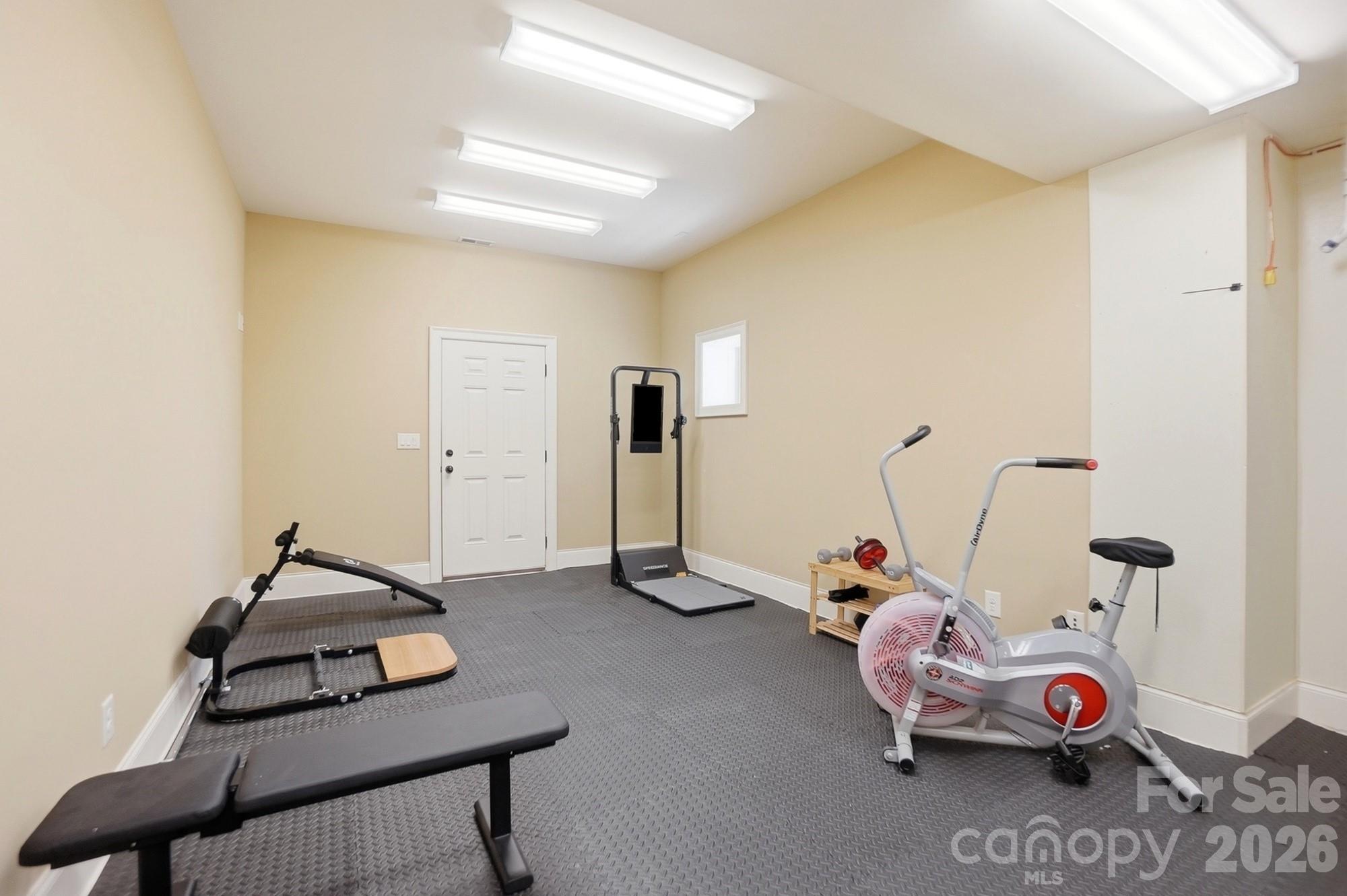 Single Family Residence at 13302 Bally Bunnion Way, Davidson, photo 40 of 48