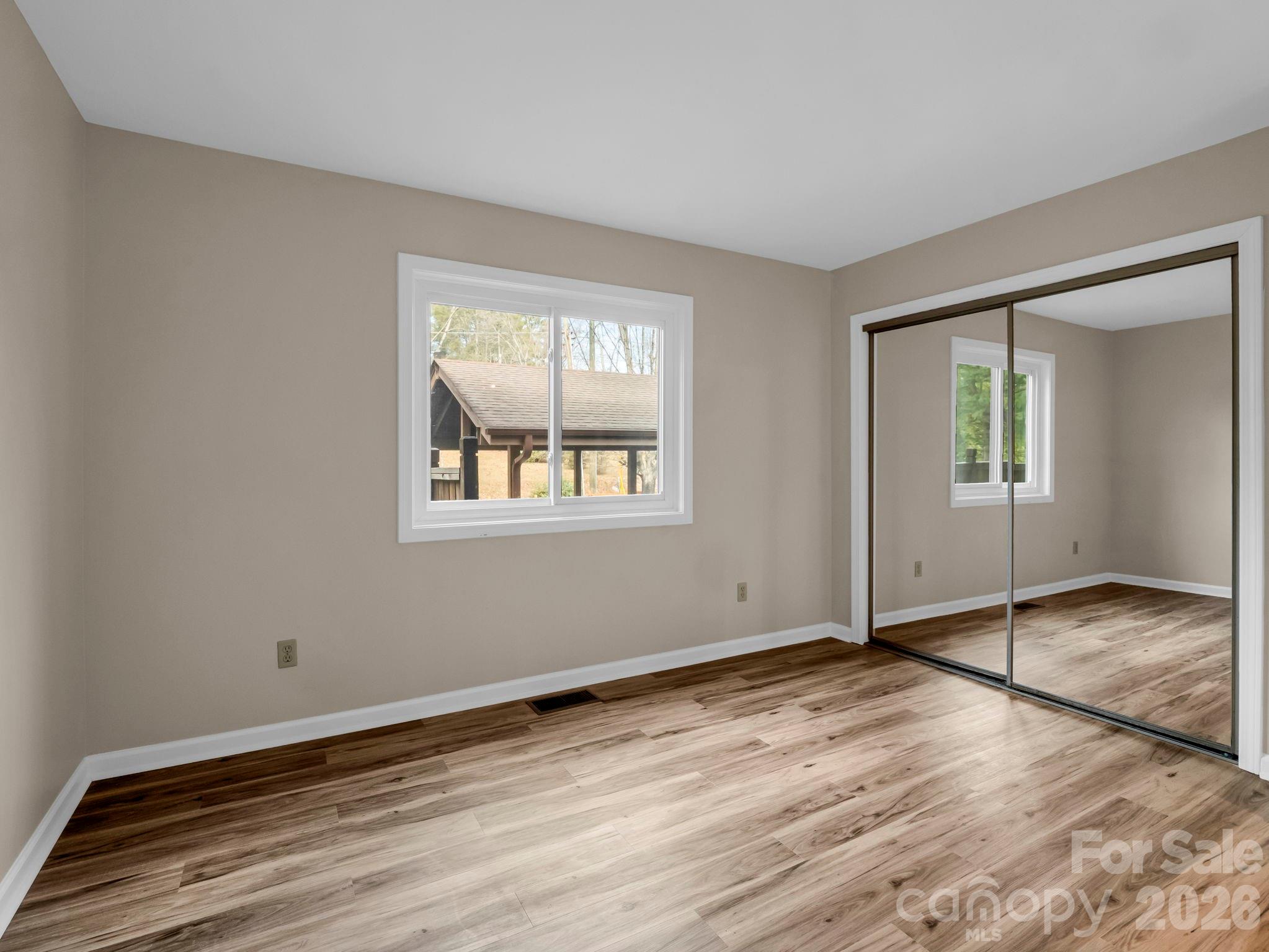 Bedroom - 520 Courtwood Lane, Hendersonville