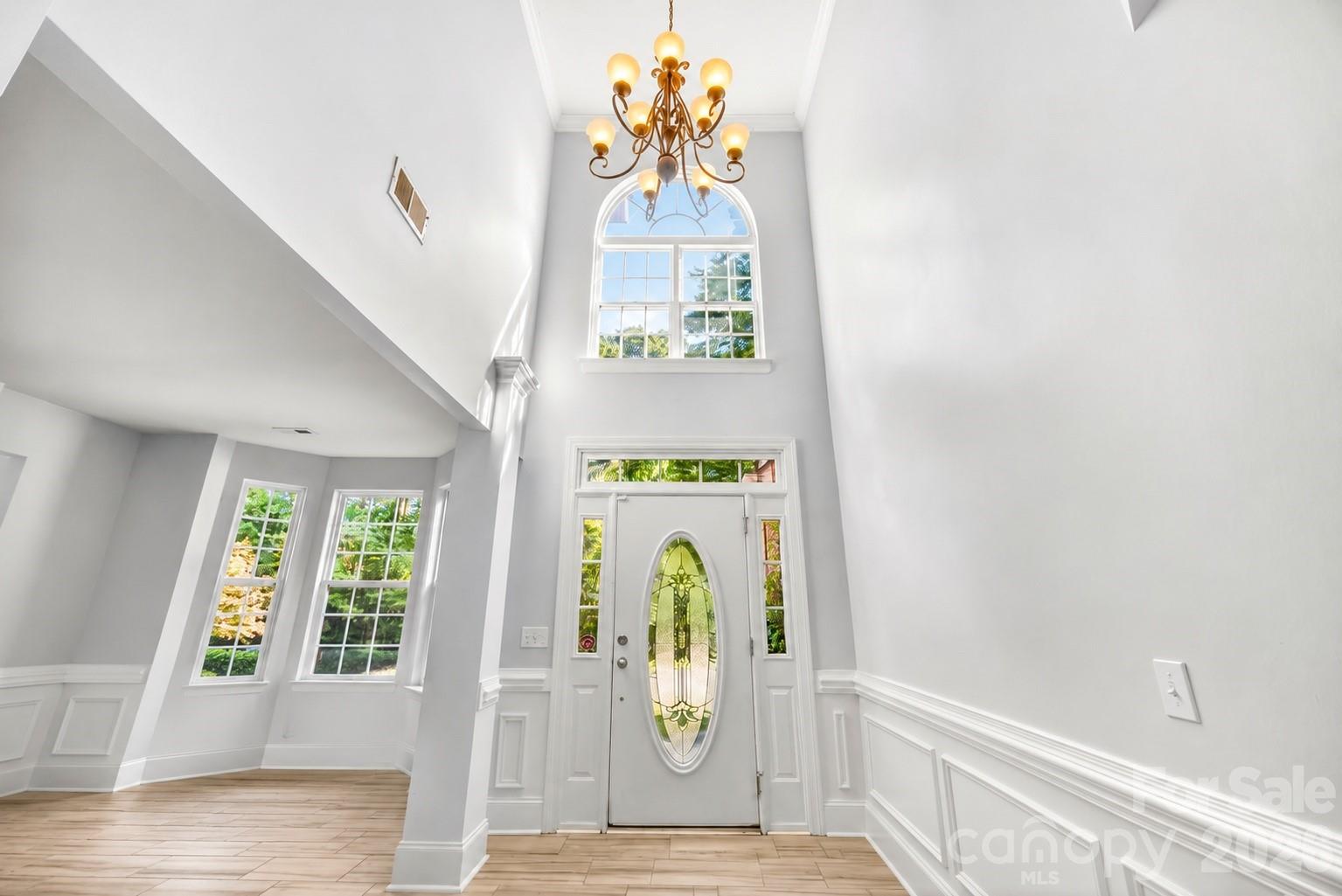 Single Family Residence at 610 Springwood Drive, Waxhaw, photo 5 of 31
