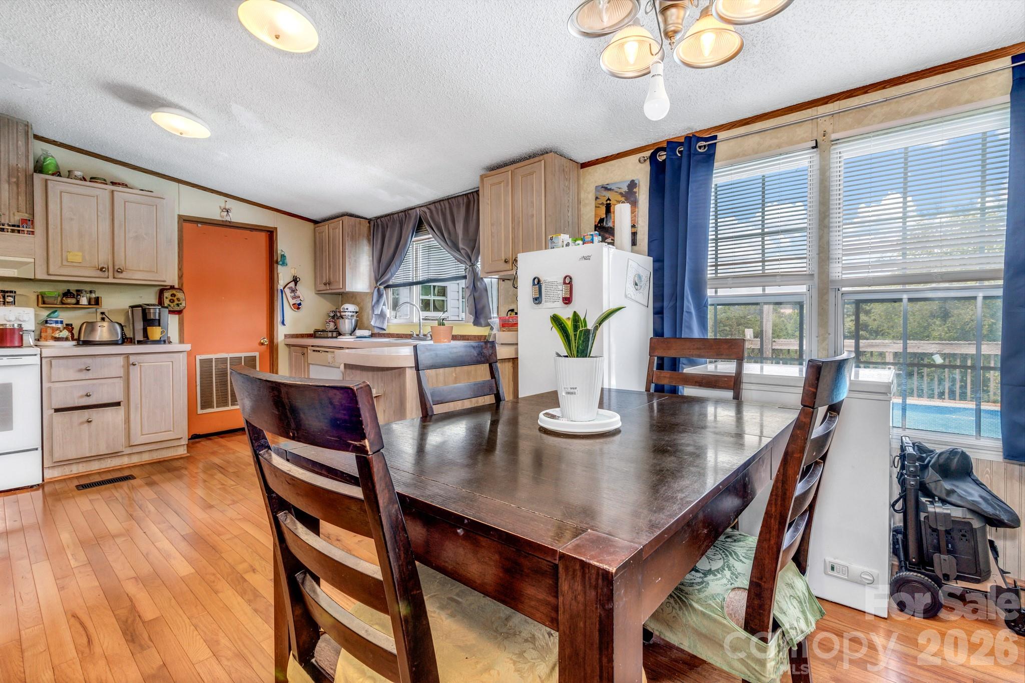 Single Family Residence at 147 High Valley Estates Drive, Alexander, photo 8 of 20