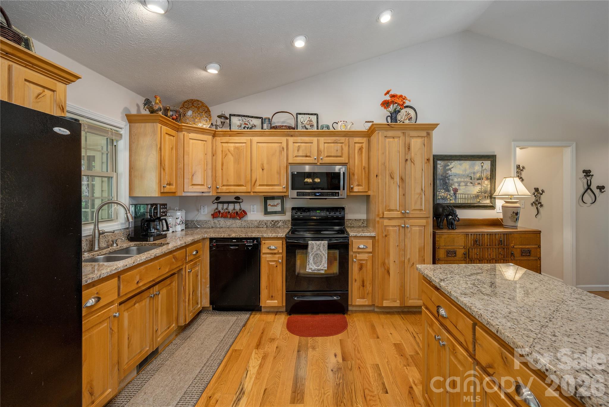 Custom Cabinets / Lots of Storage - 59 Smalltown Trail, Brevard