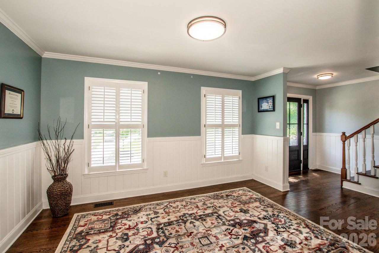 Nice size room for any dining room furniture. - 921 Argyle Court, Statesville