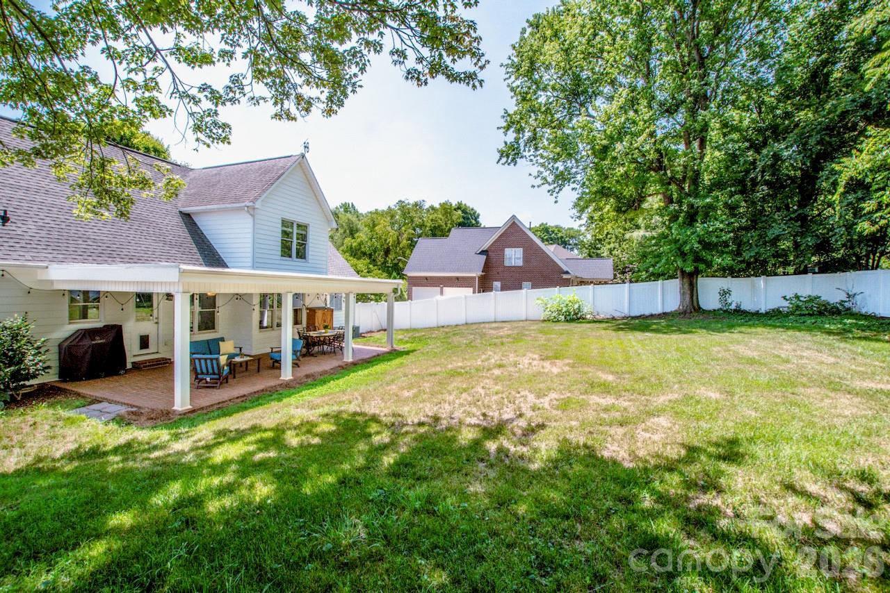 Single Family Residence at 921 Argyle Court, Statesville, photo 38 of 40
