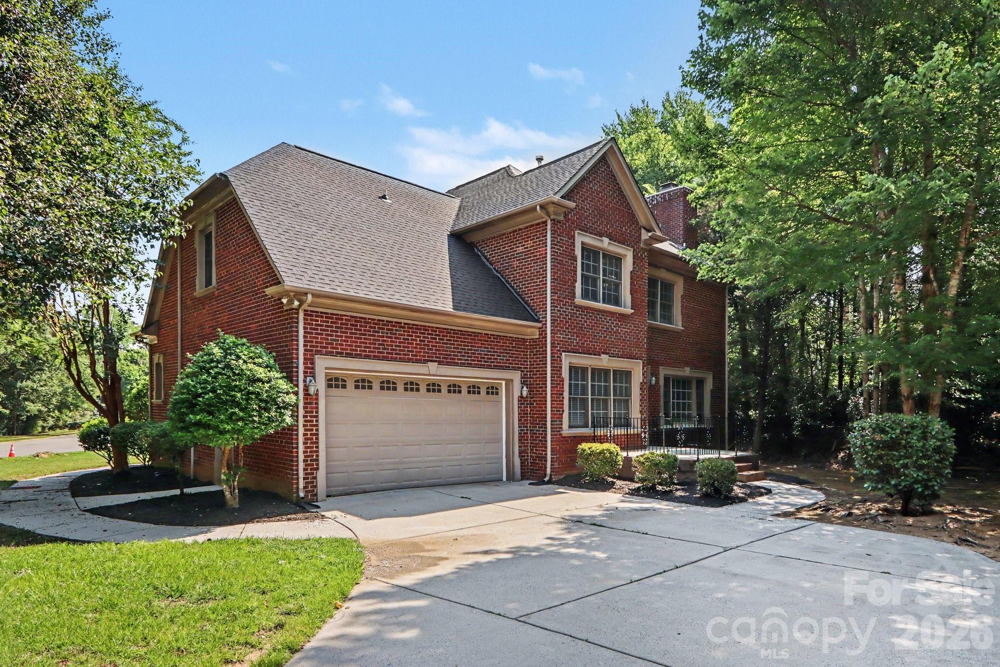 Single Family Residence at 18611 Reflection Rock Court, Davidson, photo 2 of 29