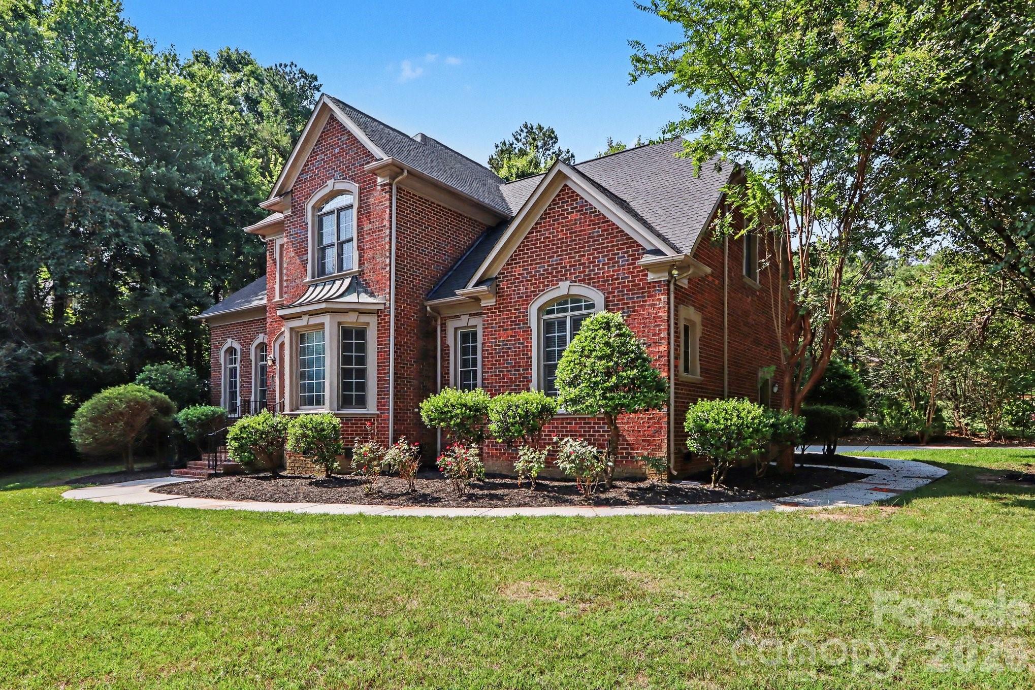 Single Family Residence at 18611 Reflection Rock Court, Davidson, photo 3 of 29