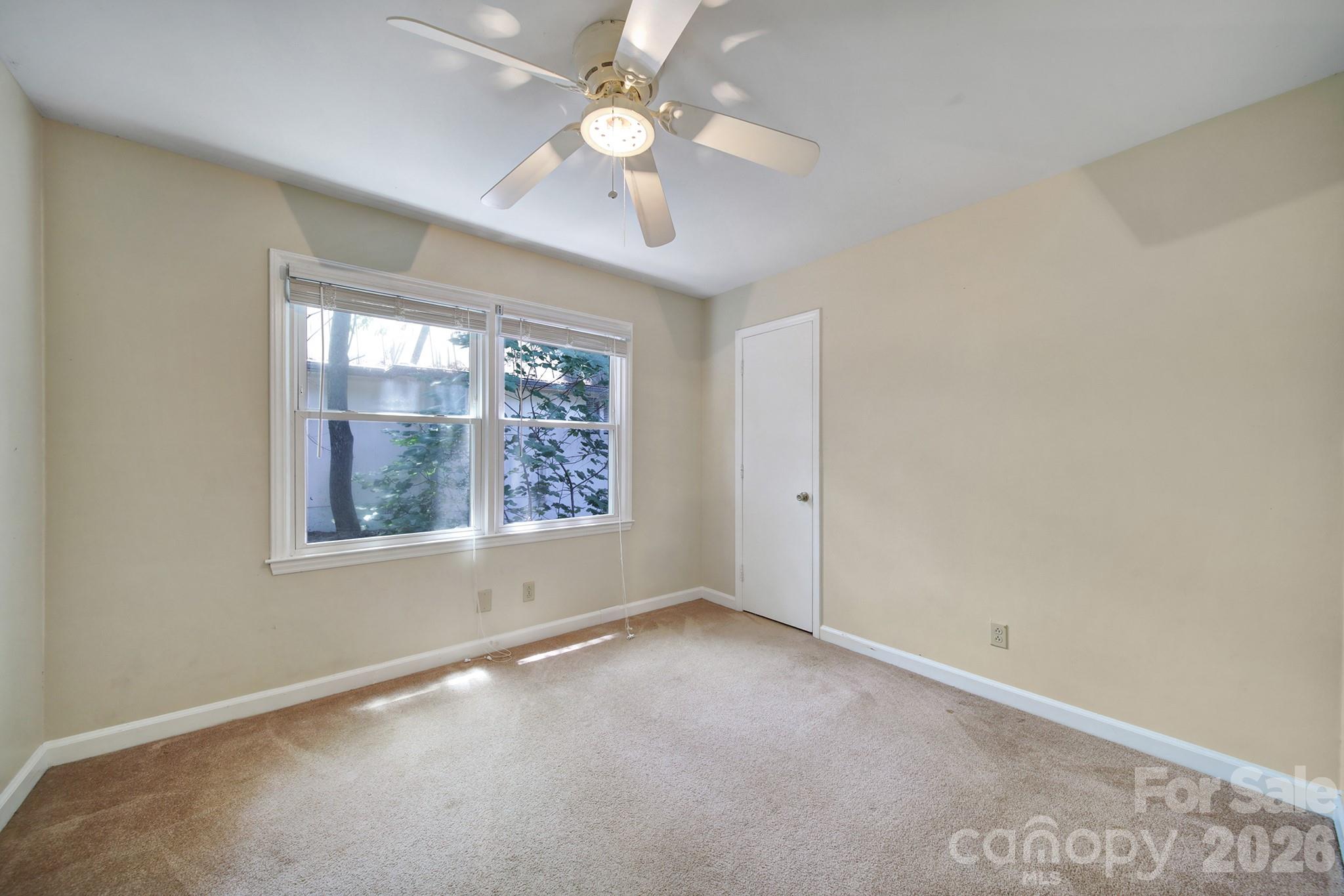 Single Family Residence at 704 Isle Of Pines Road, Mooresville, photo 16 of 25