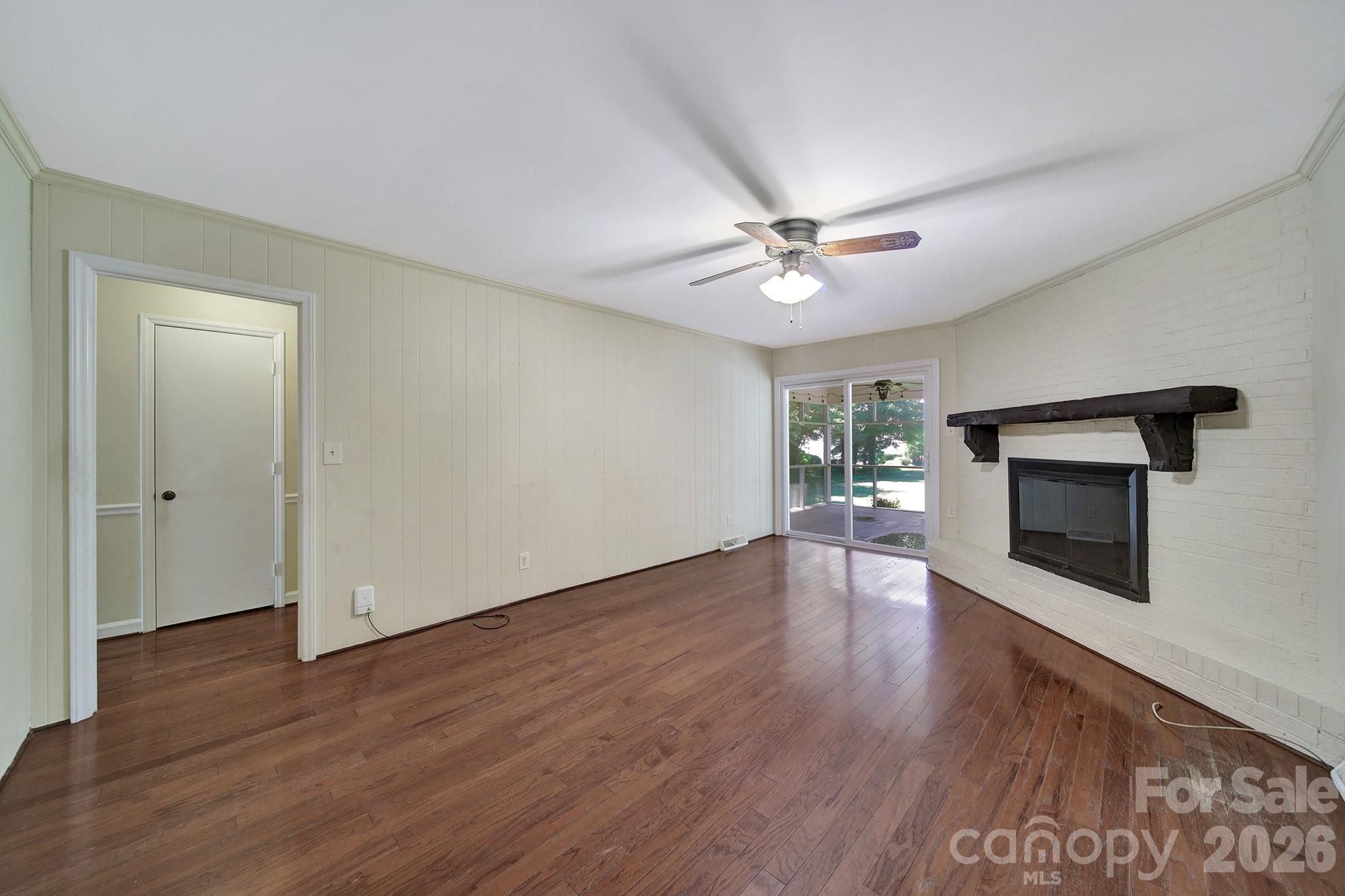 Single Family Residence at 704 Isle Of Pines Road, Mooresville, photo 21 of 25