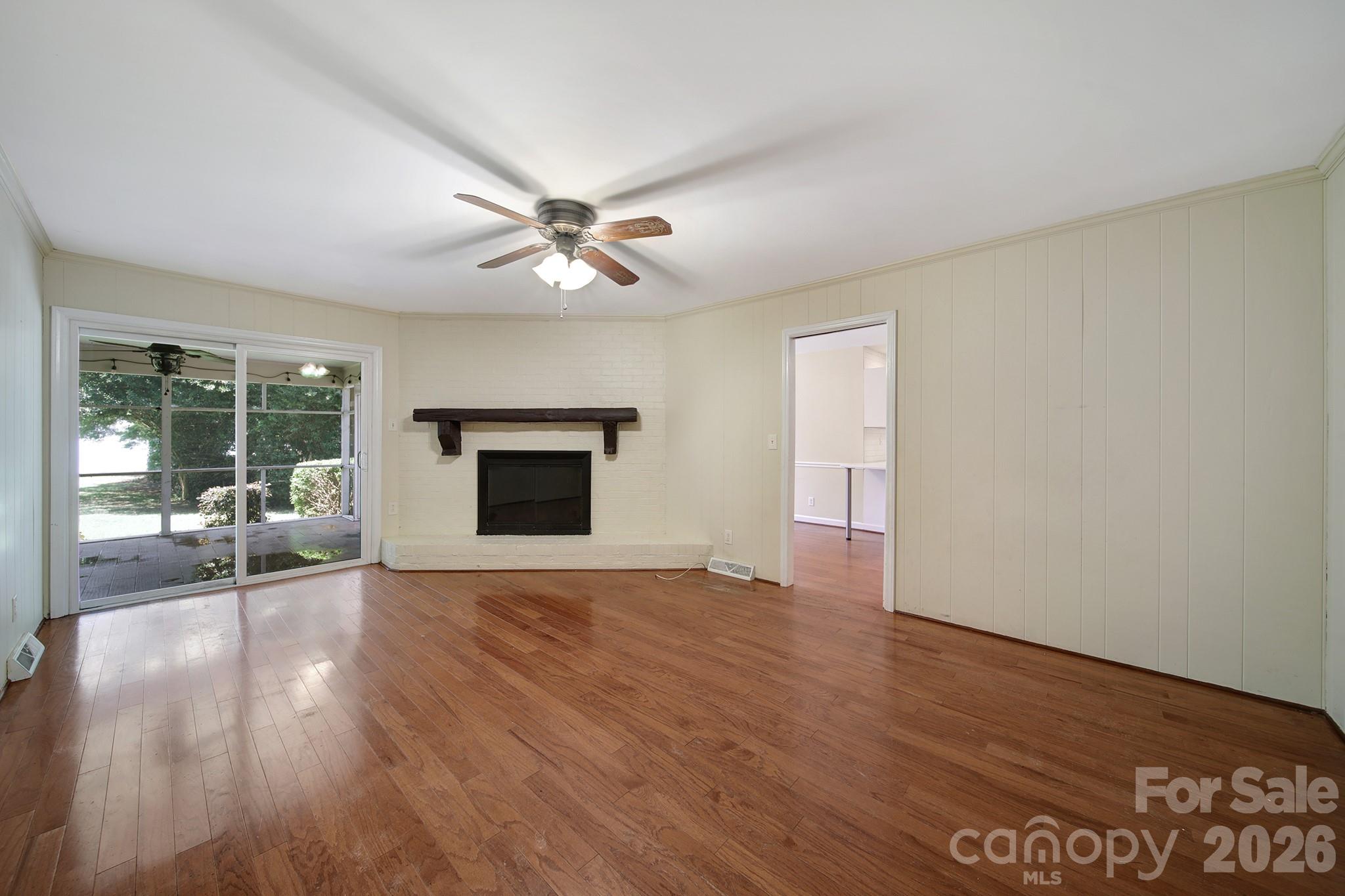Single Family Residence at 704 Isle Of Pines Road, Mooresville, photo 22 of 25