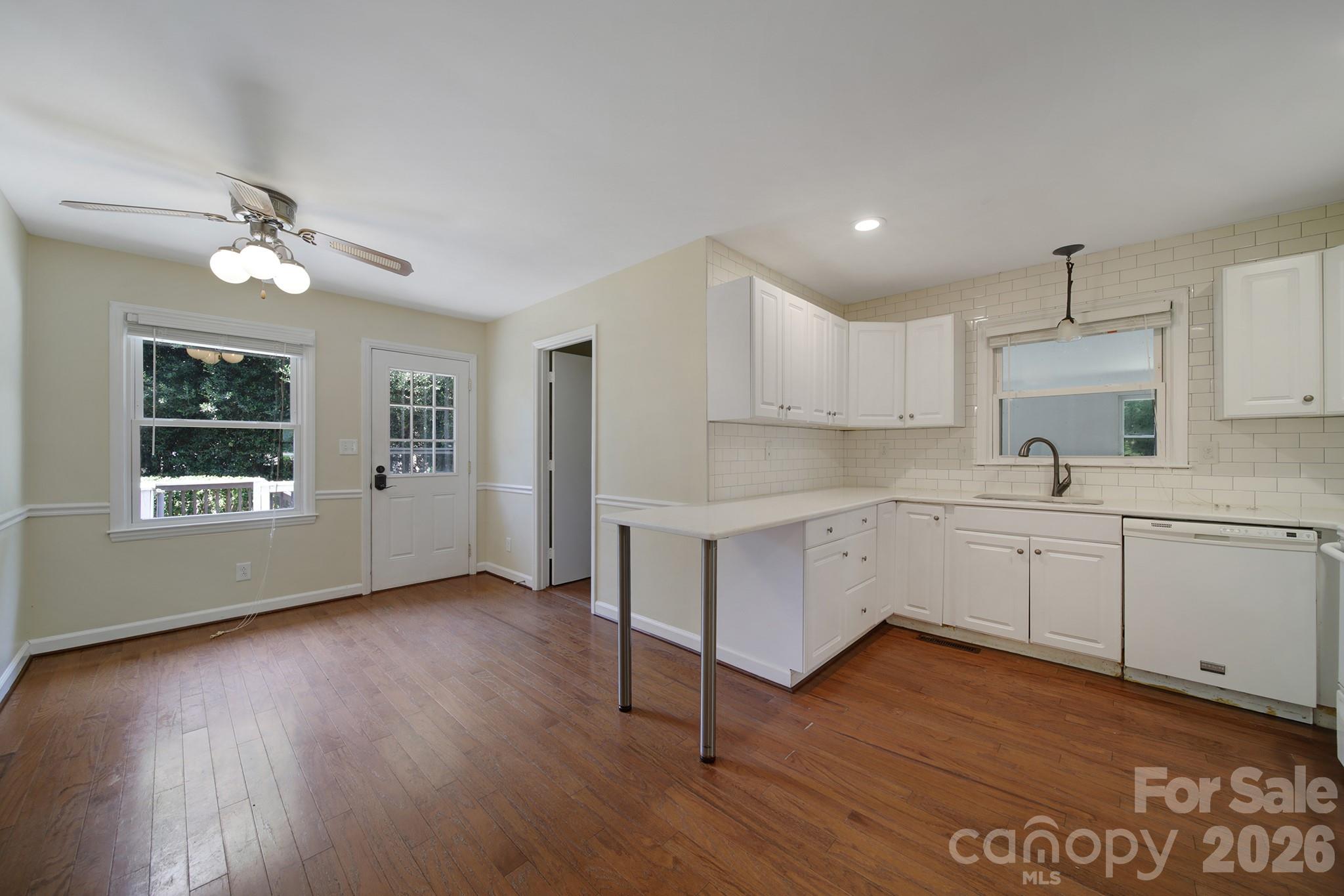 Single Family Residence at 704 Isle Of Pines Road, Mooresville, photo 24 of 25