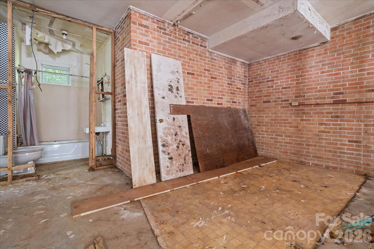 Apartment at 501 Church Street, Cheraw, photo 5 of 48