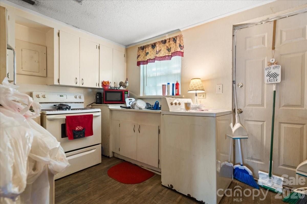 Apartment at 501 Church Street, Cheraw, photo 22 of 48