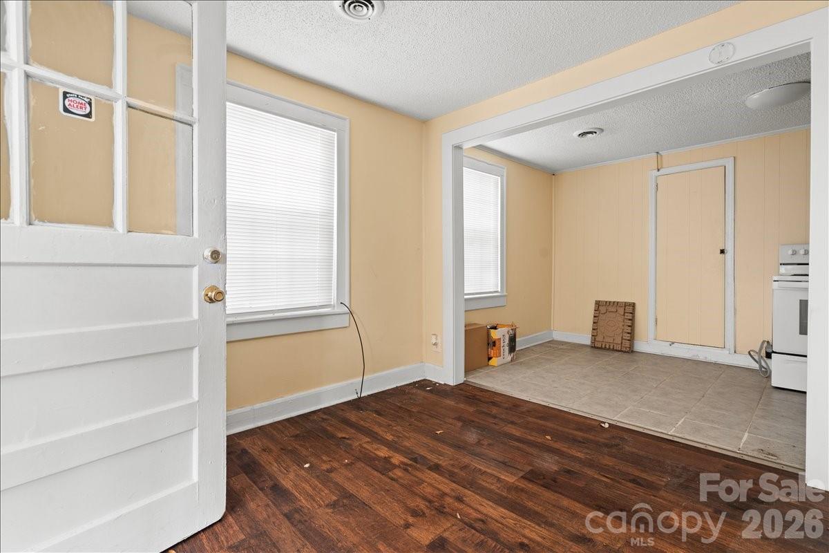 Apartment at 501 Church Street, Cheraw, photo 24 of 48