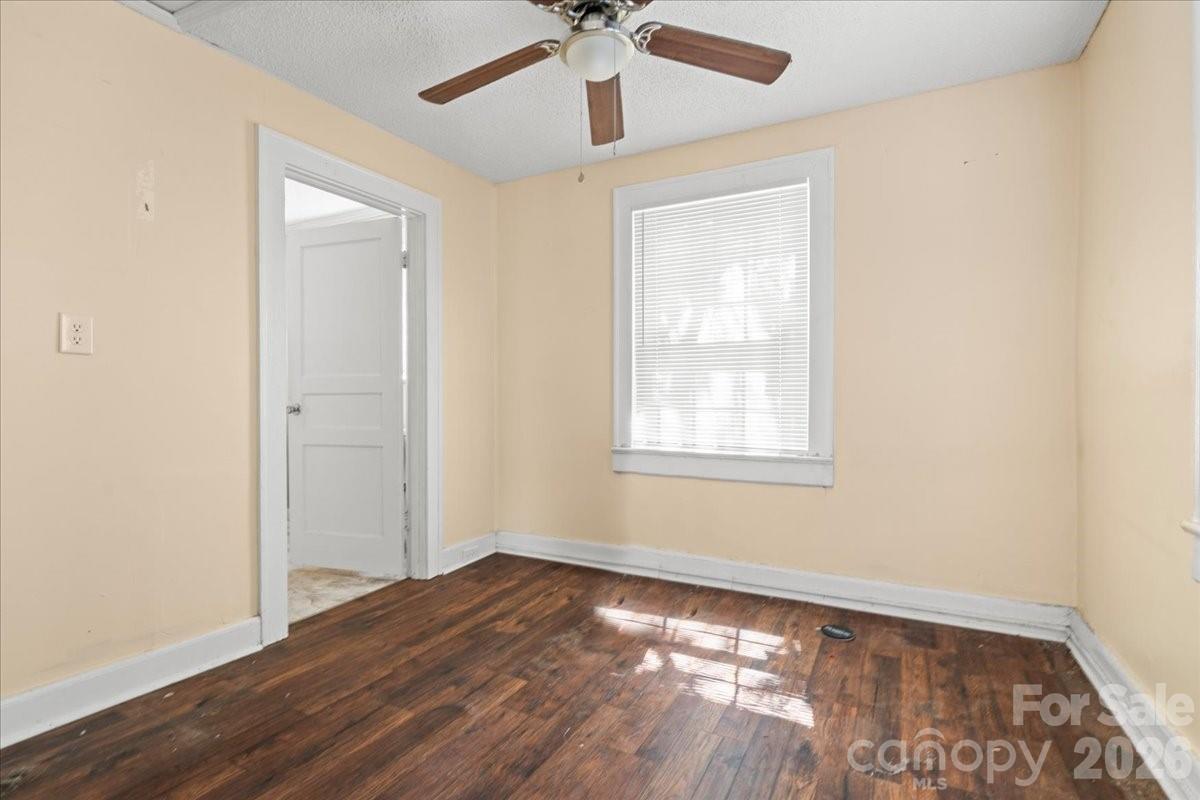 Apartment at 501 Church Street, Cheraw, photo 27 of 48