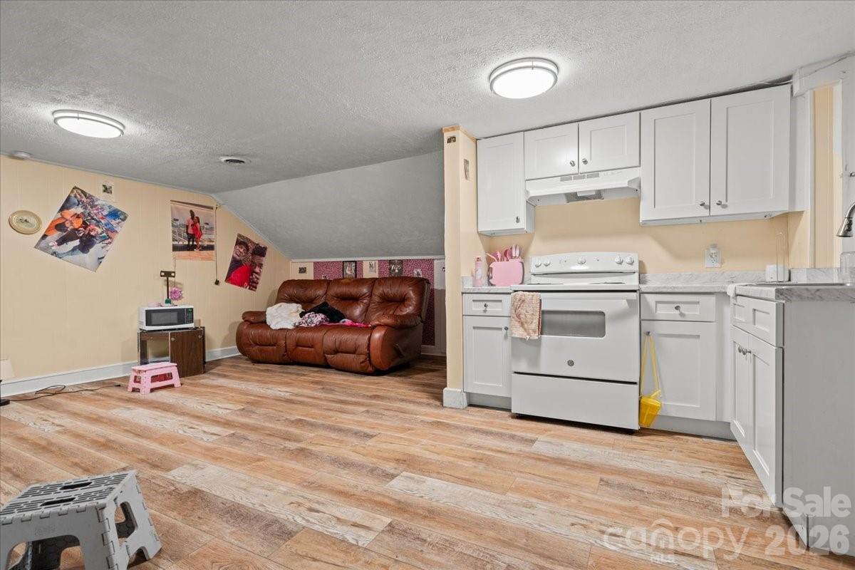 Apartment at 501 Church Street, Cheraw, photo 33 of 48