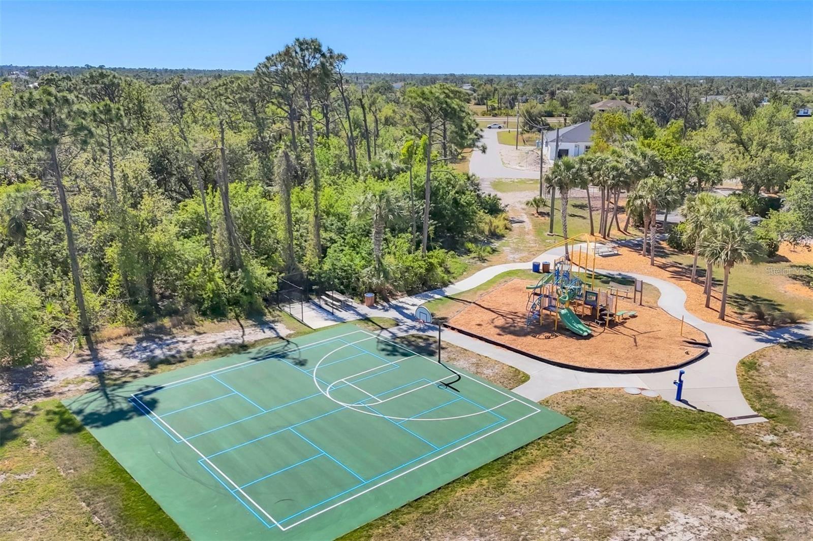 Single Family Residence at 14222 MAYSVILLE CIR, PORT CHARLOTTE, photo 22 of 28