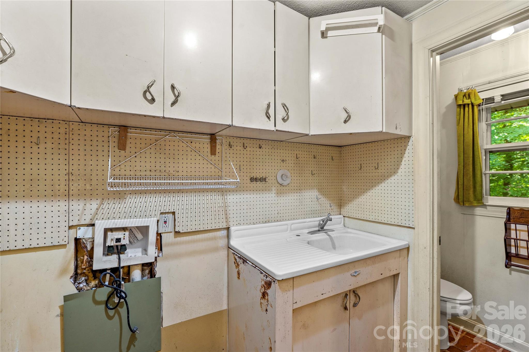 Laundry Room with Sink! - 155 Duck Creek Road, Troutman