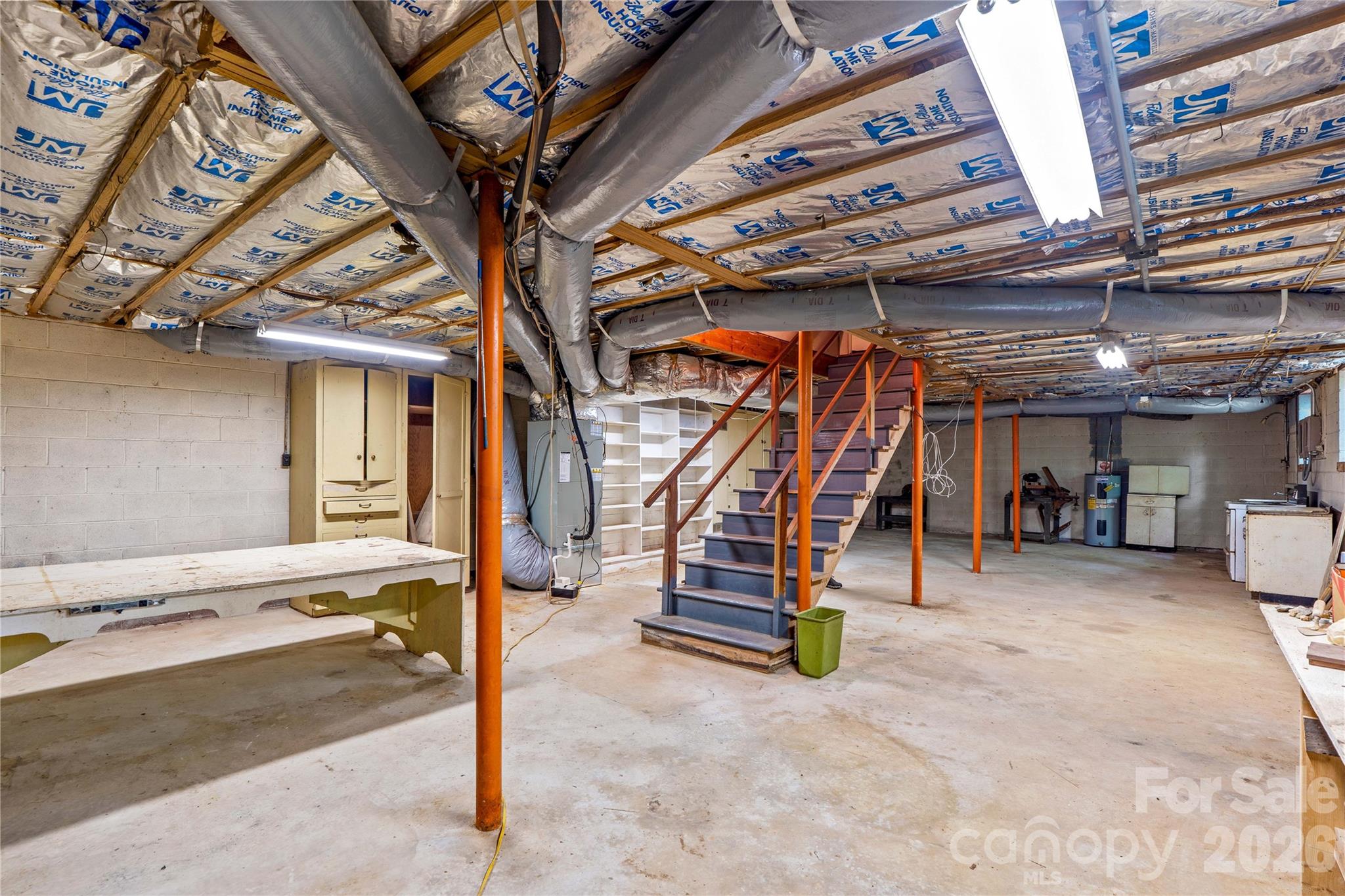 Perfect space for hobbies, games, or workshop! - 155 Duck Creek Road, Troutman