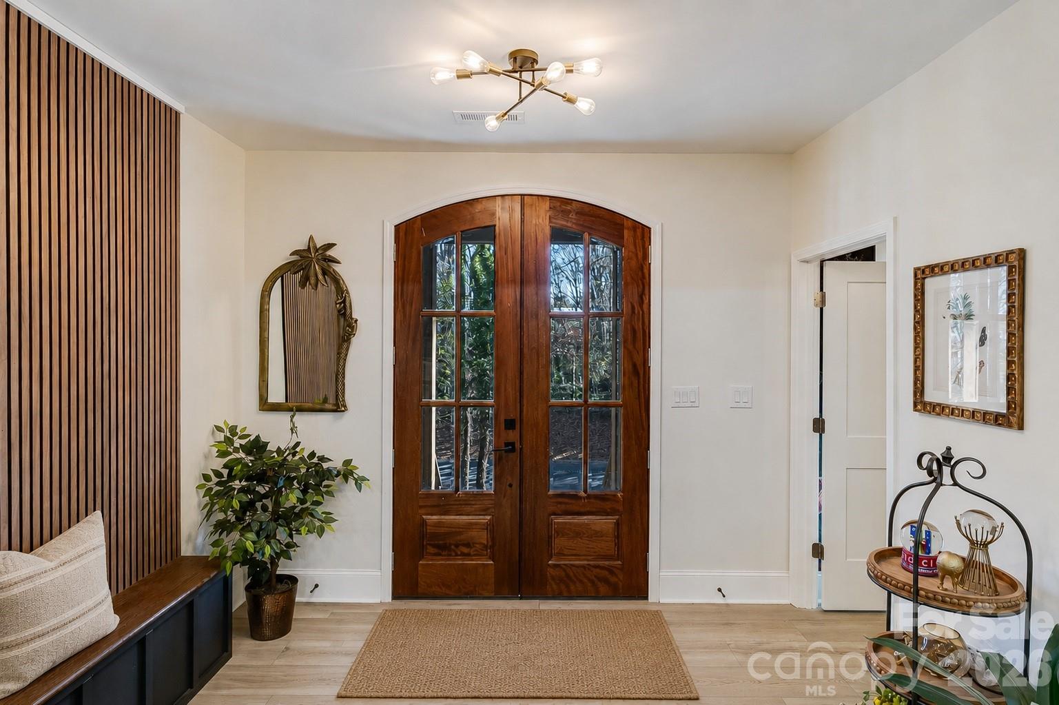 Spacious & stunning entryway. - 16 Tanglewood Road, Lake Wylie