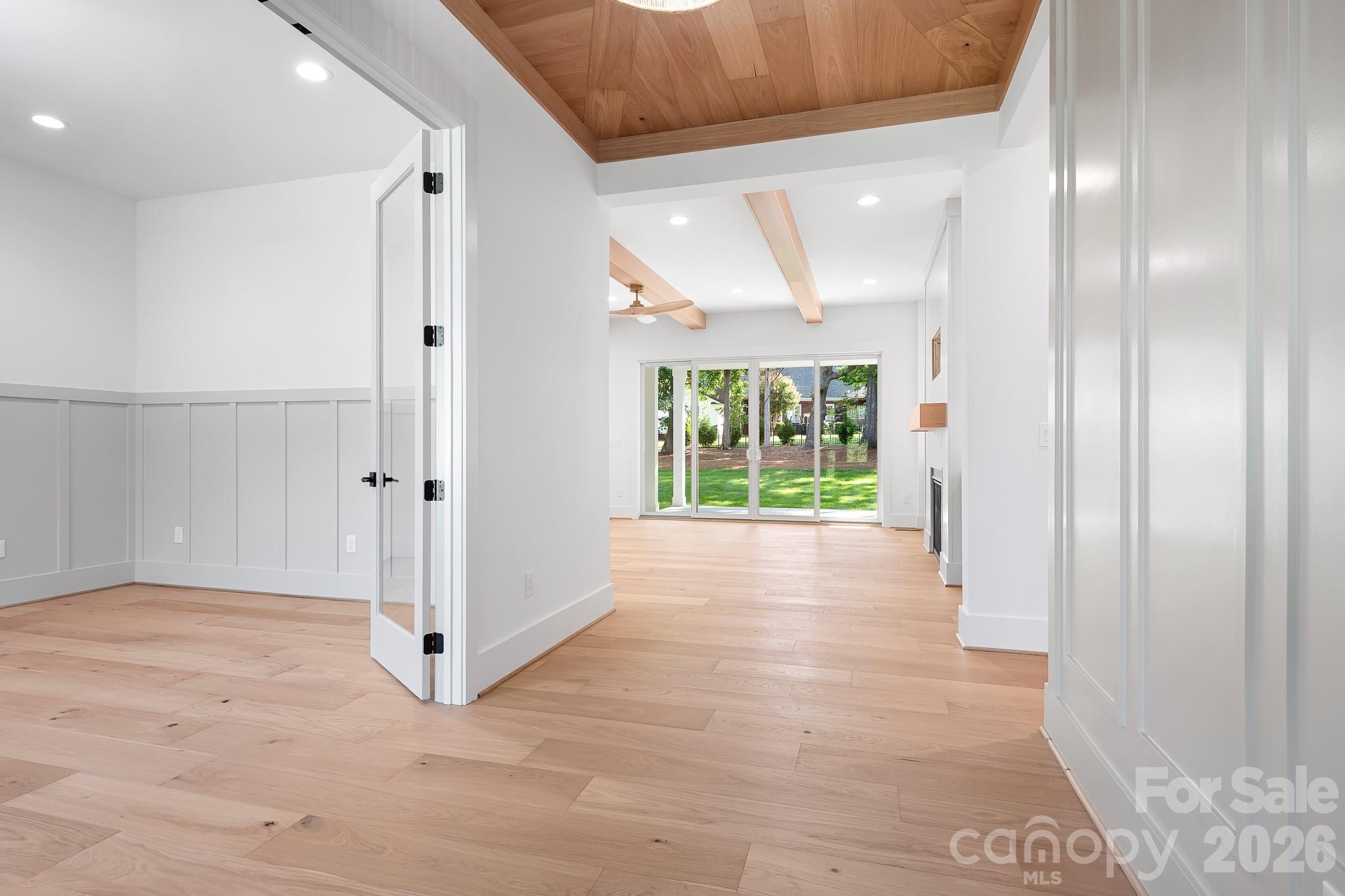 Beautiful entry - 126 Manorly Lane, Mooresville