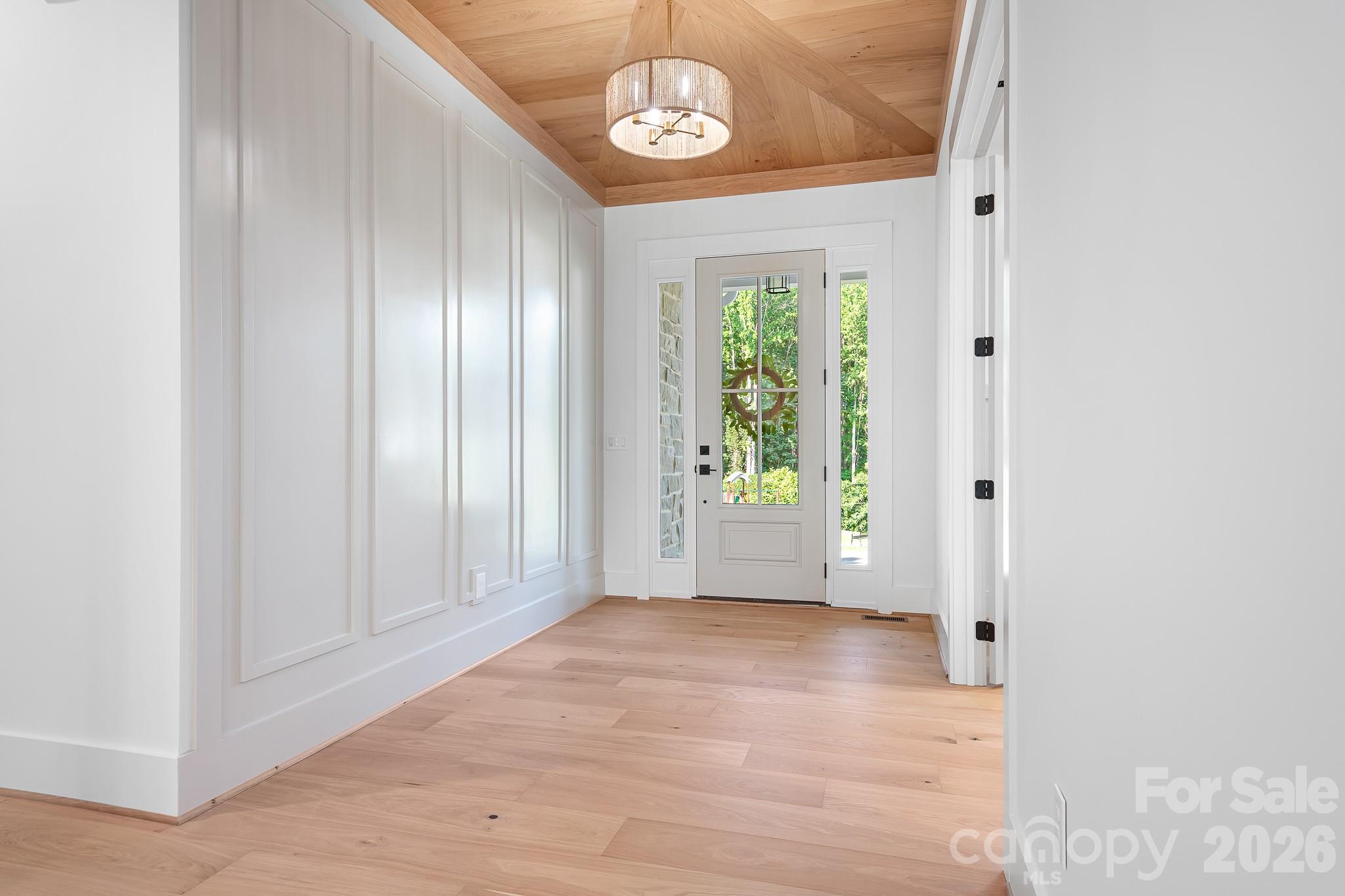 Intricate ceiling design - 126 Manorly Lane, Mooresville