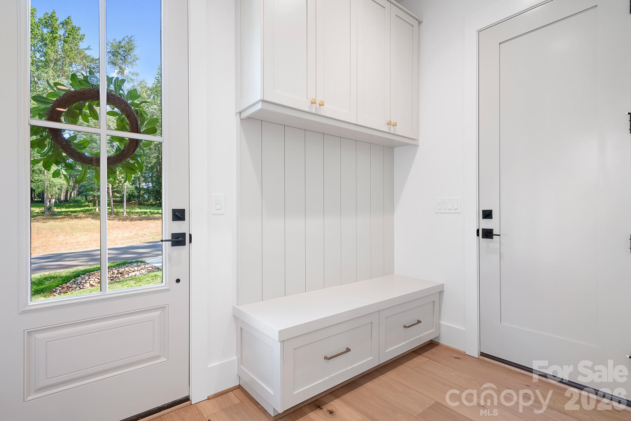 Side/Garage entry mudroom - 126 Manorly Lane, Mooresville