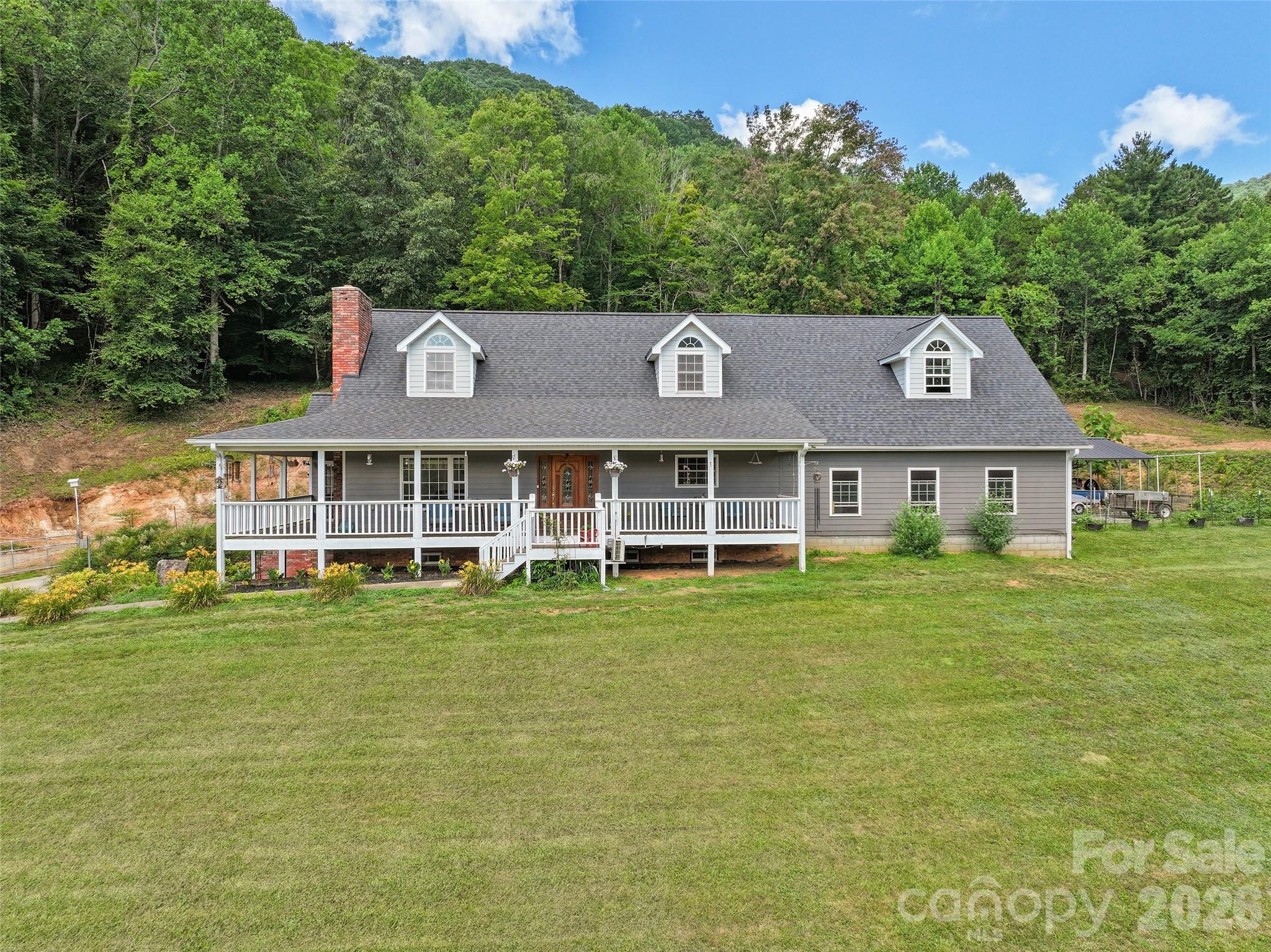 Single Family Residence at 81 Aldens Way, Clyde, photo 4 of 48