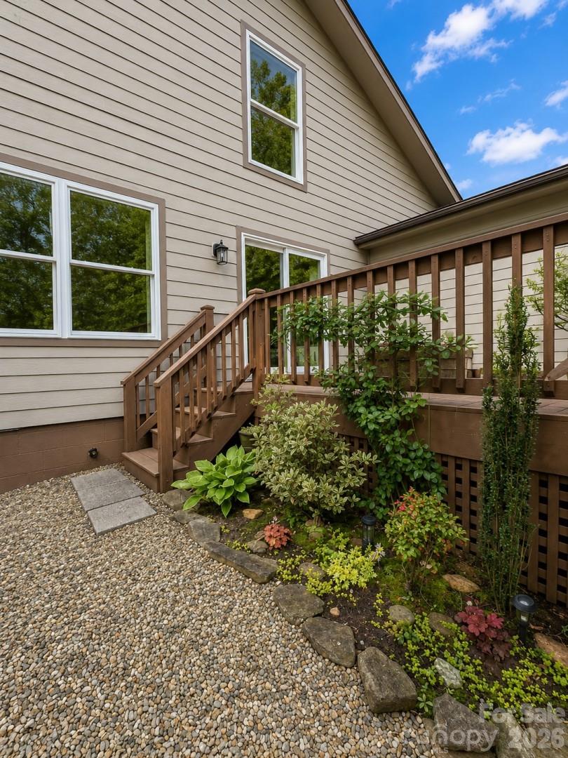 Townhouse at 99 Willow Way, Hendersonville, photo 9 of 91