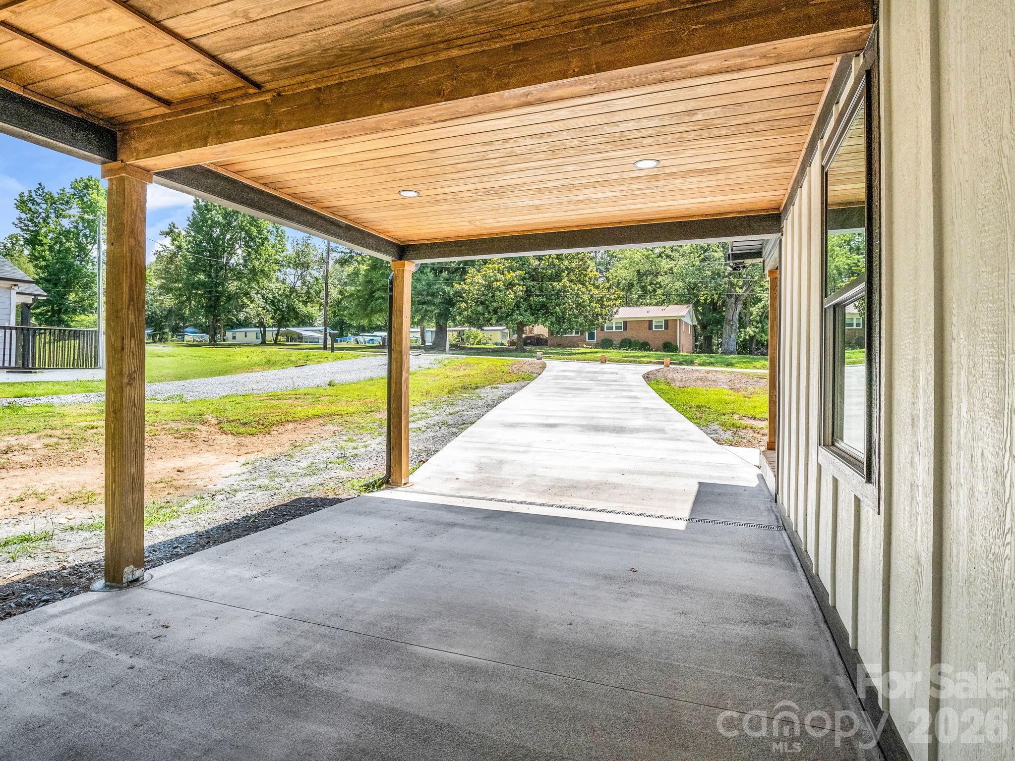 Single Family Residence at 314 Maryland Drive, Forest City, photo 5 of 24