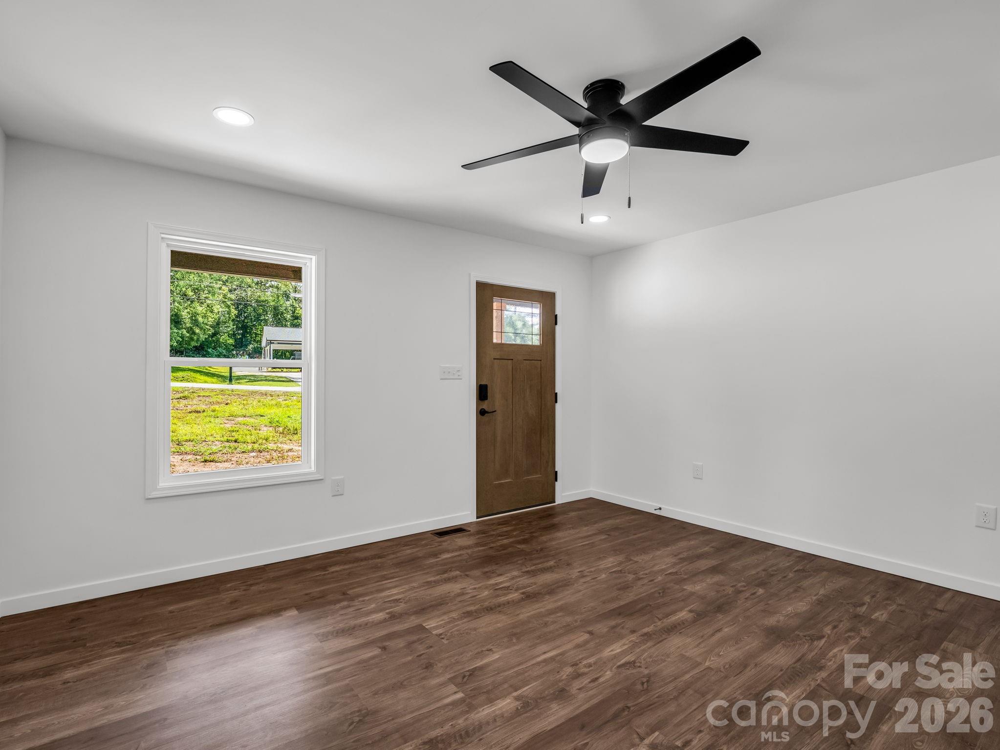 Single Family Residence at 314 Maryland Drive, Forest City, photo 7 of 24
