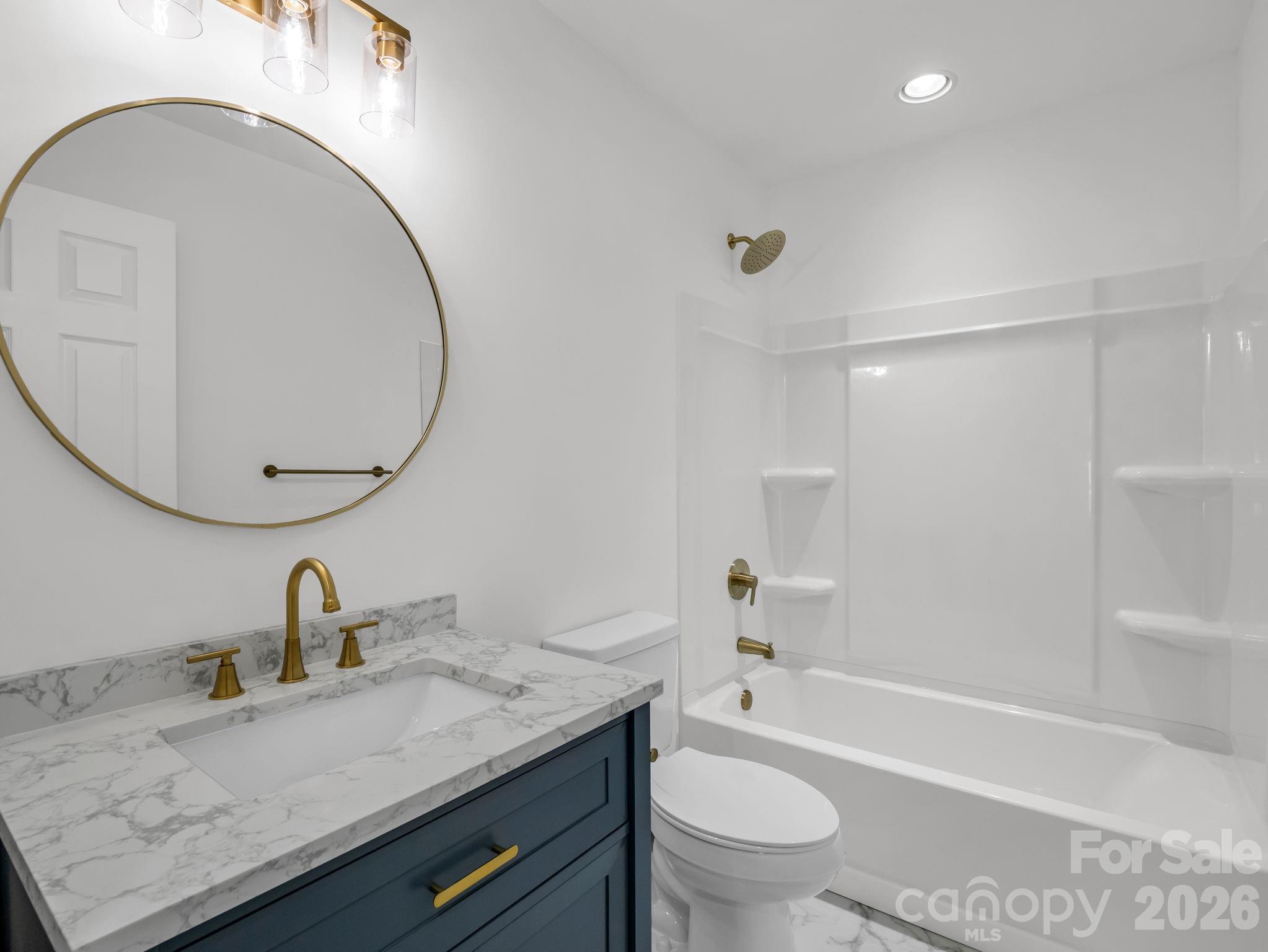 Hallway Bathroom - 314 Maryland Drive, Forest City