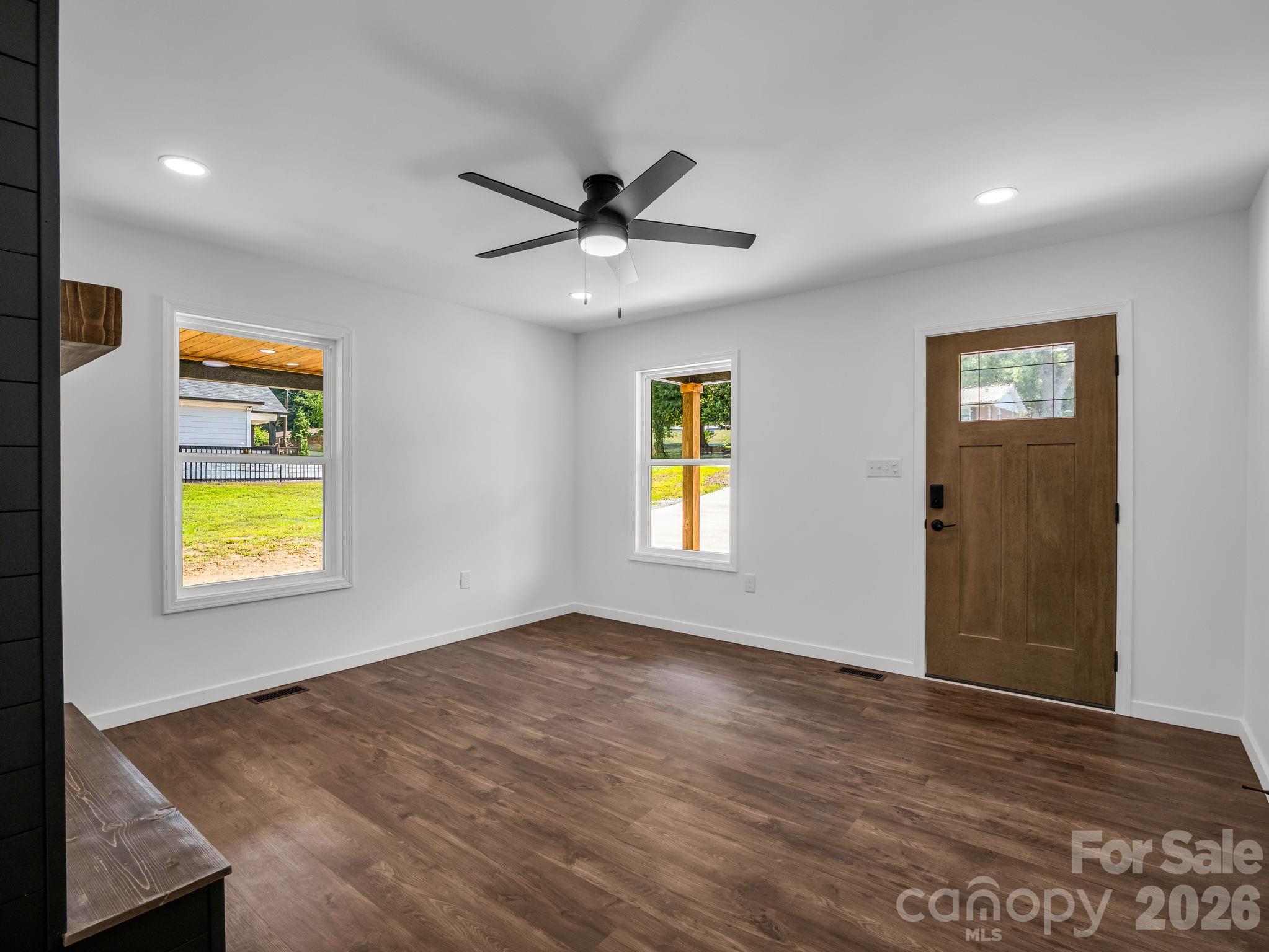 Single Family Residence at 314 Maryland Drive, Forest City, photo 9 of 24