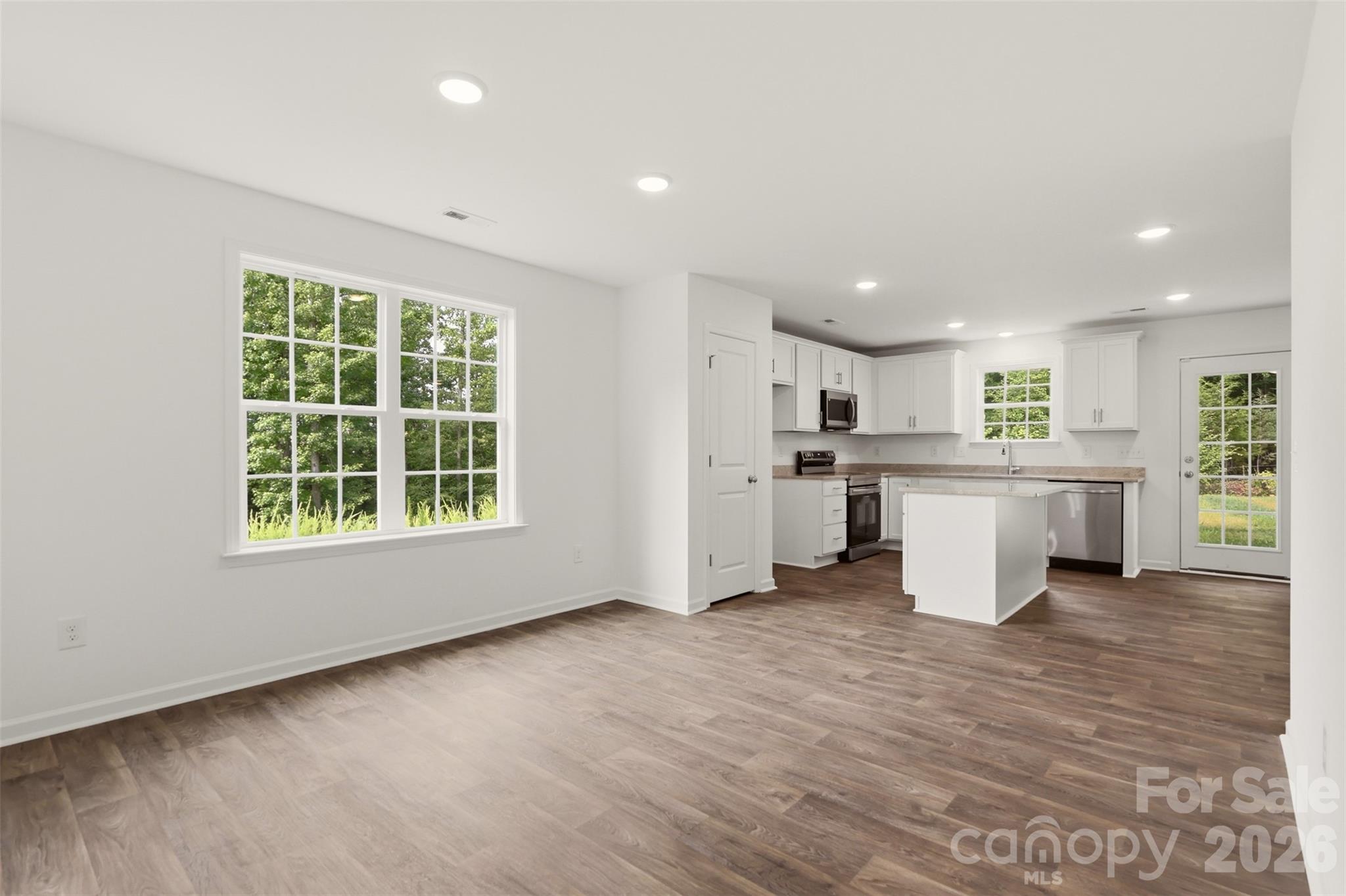 Single Family Residence at 310 Middleton Drive, Lexington, photo 5 of 24