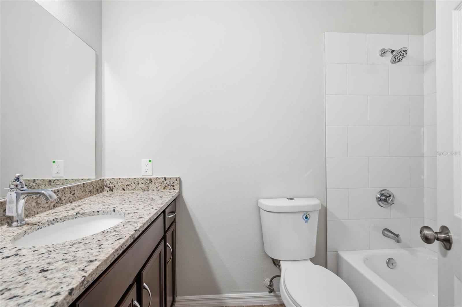 Townhouse at 7560 PLANTATION CIR, BRADENTON, photo 21 of 42