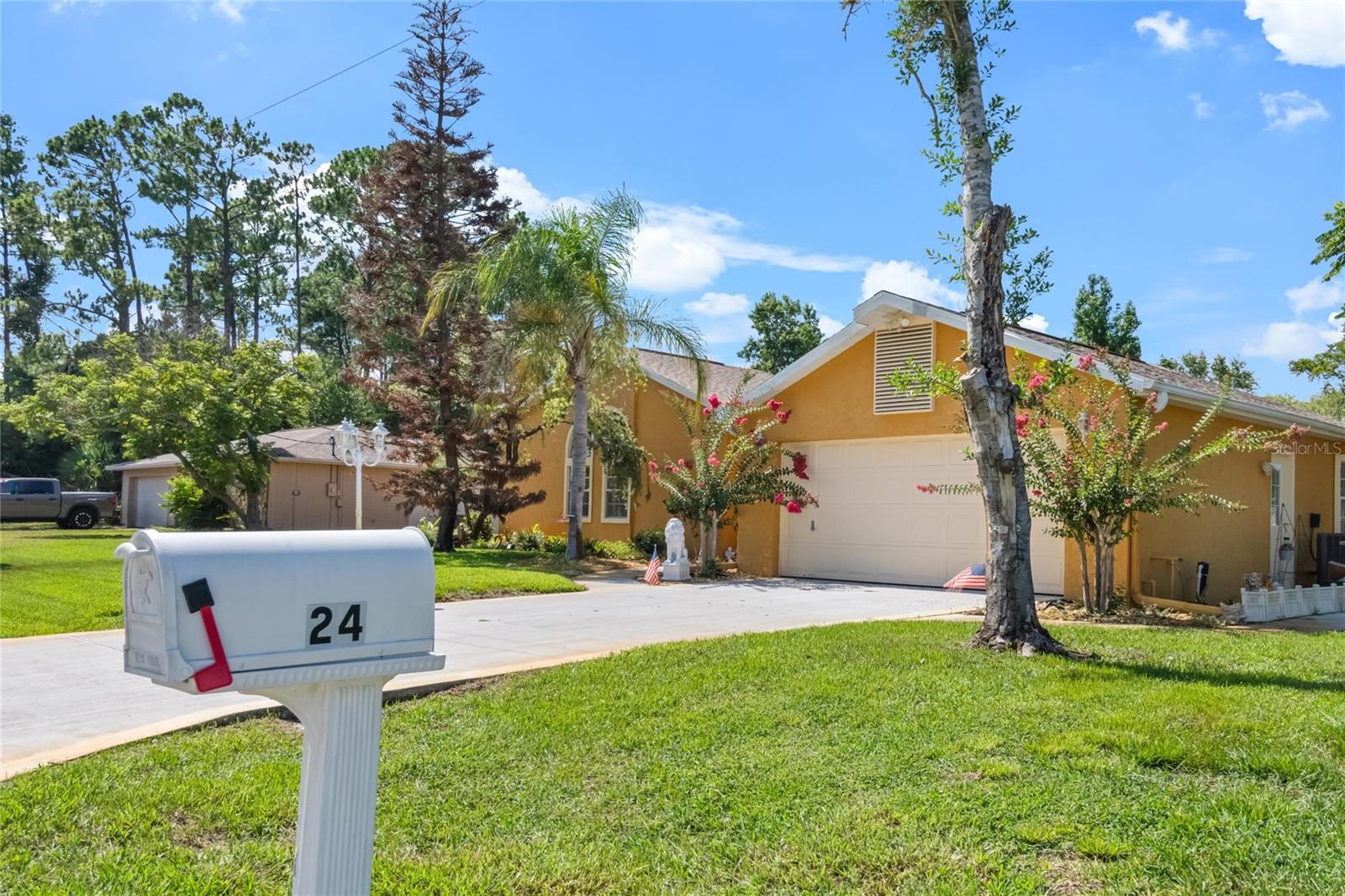 Front - 24 FOSTER LN, PALM COAST