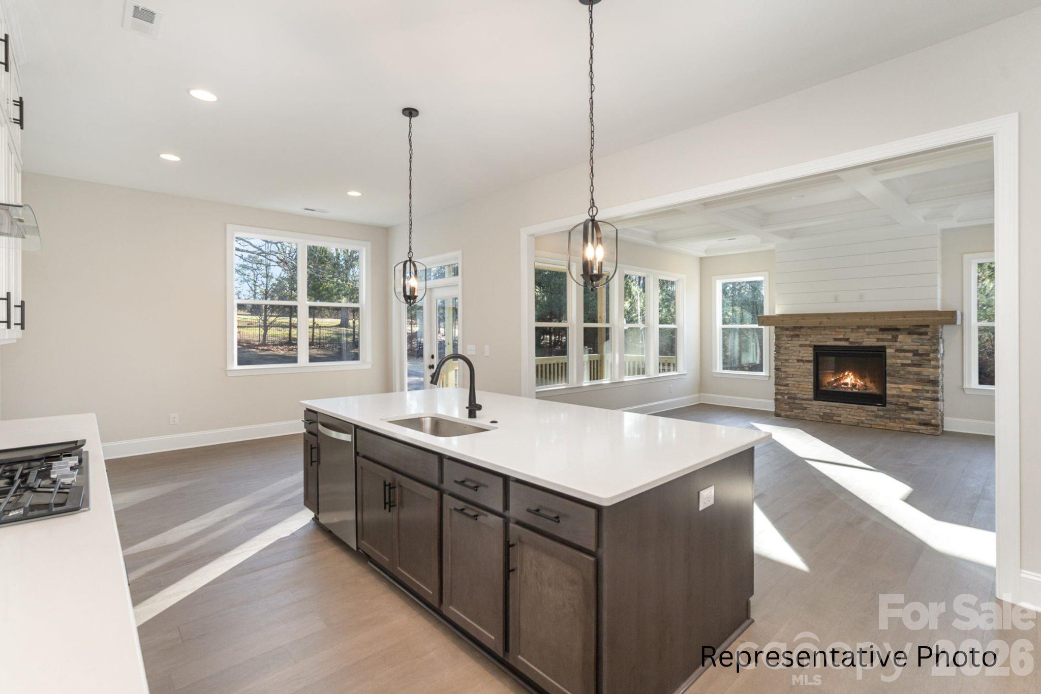 Single Family Residence at 484 Edmunds Lane, Clover, photo 16 of 34