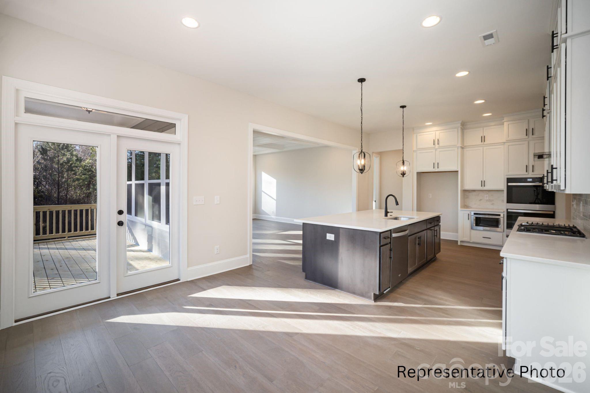 Single Family Residence at 484 Edmunds Lane, Clover, photo 18 of 34