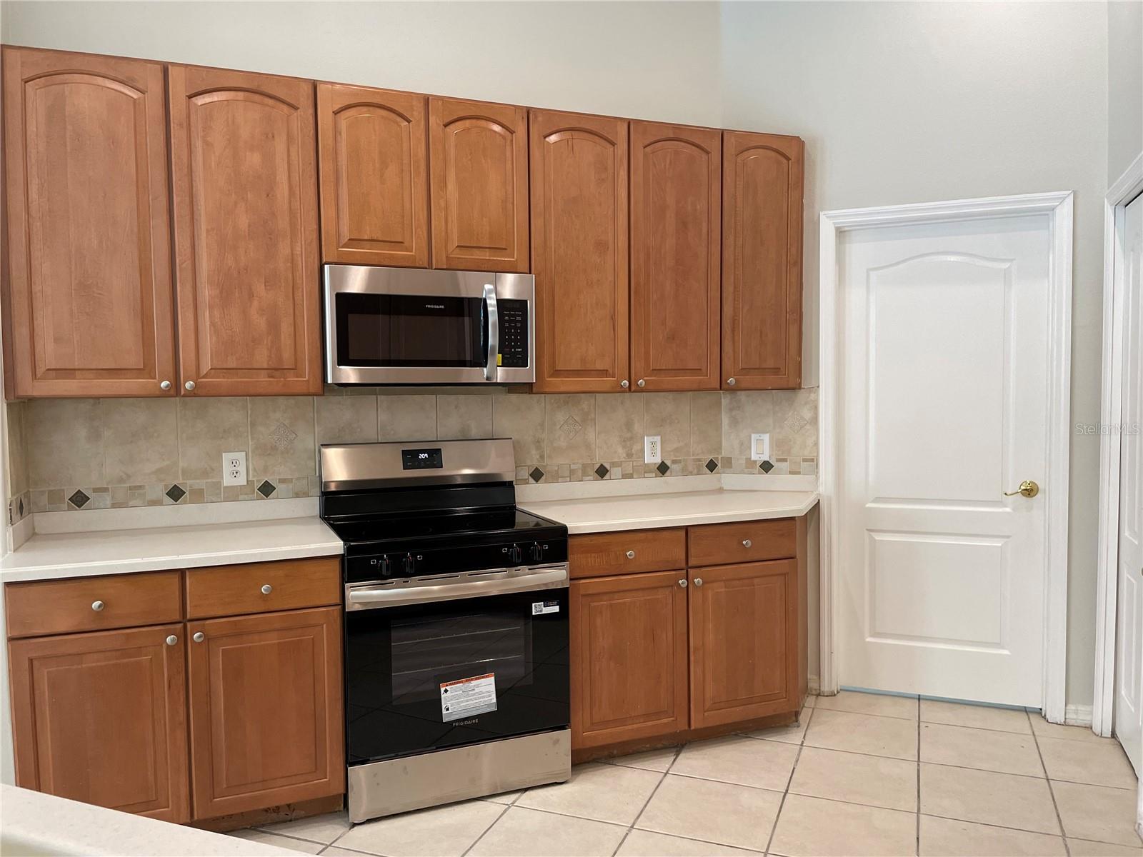 Single Family Residence at 6119 PALOMINO CIR, BRADENTON, photo 10 of 27