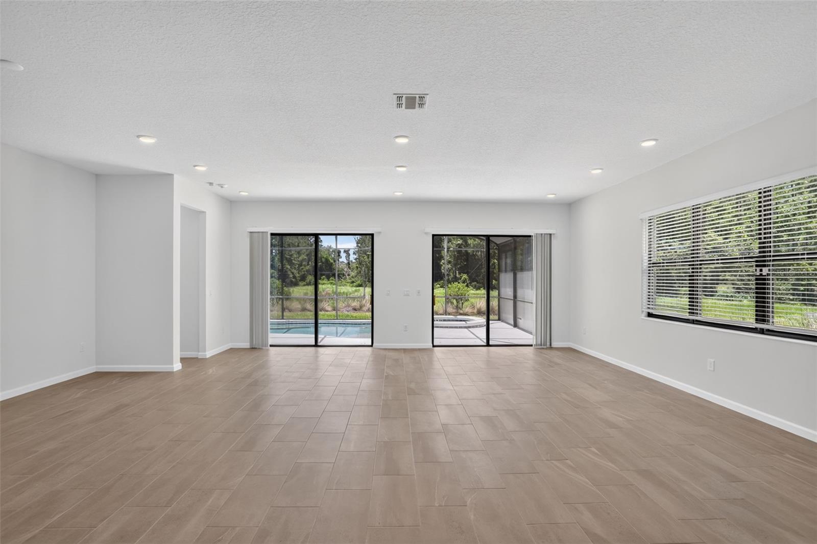 Single Family Residence at 1242 BUTTERFLY ORCHID RD, DAVENPORT, photo 19 of 126