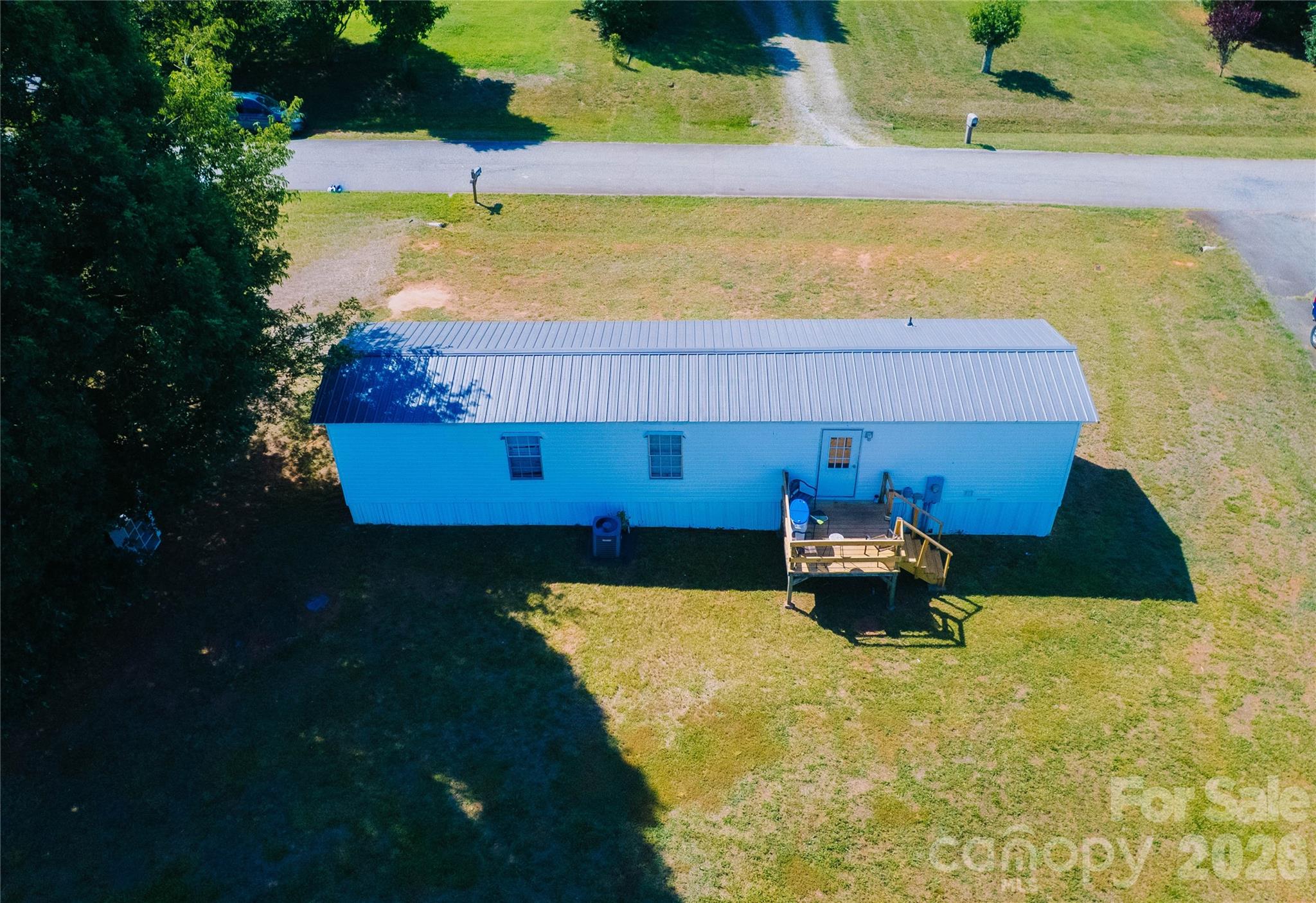 Single Family Residence at 1341 Freedom Lane, Newton, photo 3 of 22