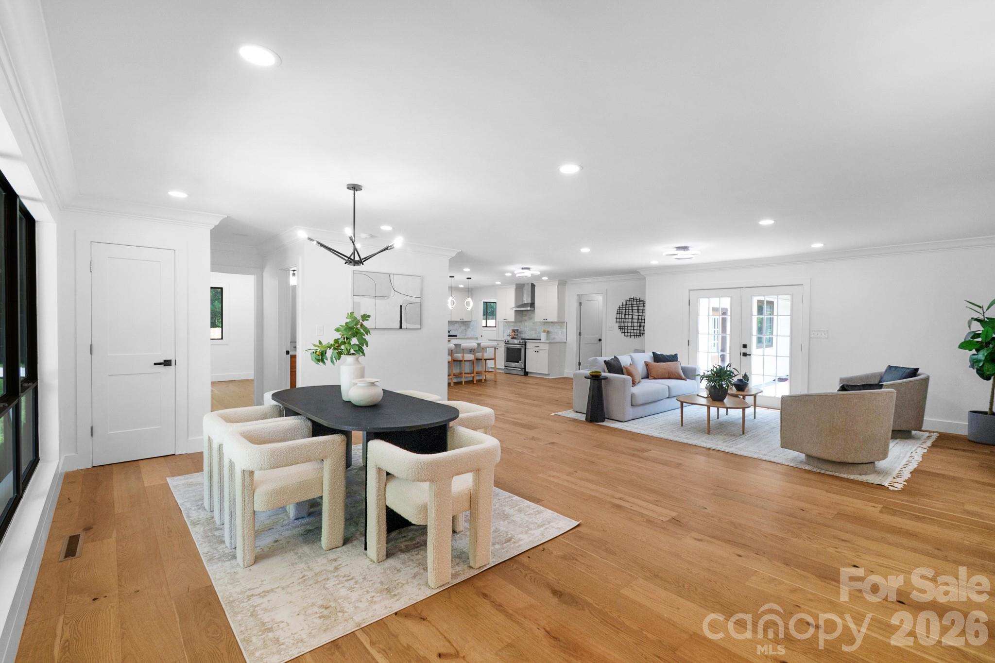 Single Family Residence at 5033 Waxhaw Indian Trail Road, Matthews, photo 6 of 43