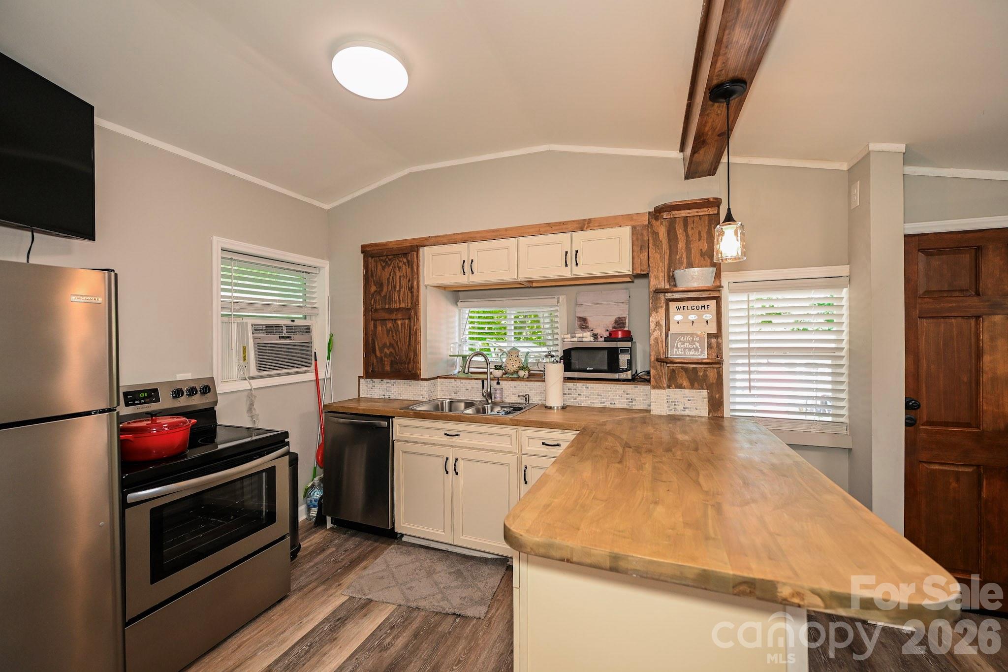 Single Family Residence at 125 Hollywood Trail, Mount Gilead, photo 9 of 15