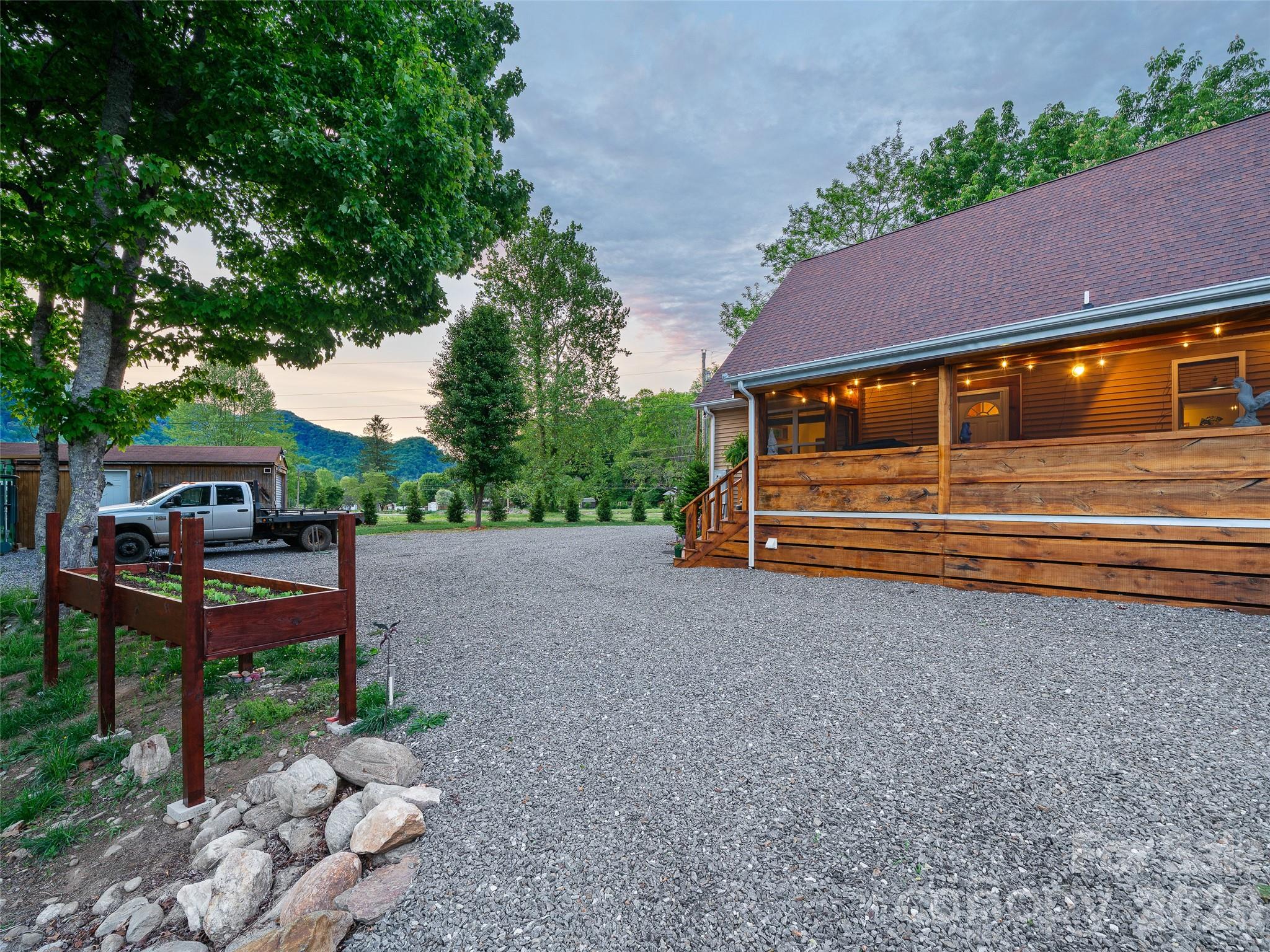 Circular Driveway - 326 Ewart Wilson Road, Burnsville