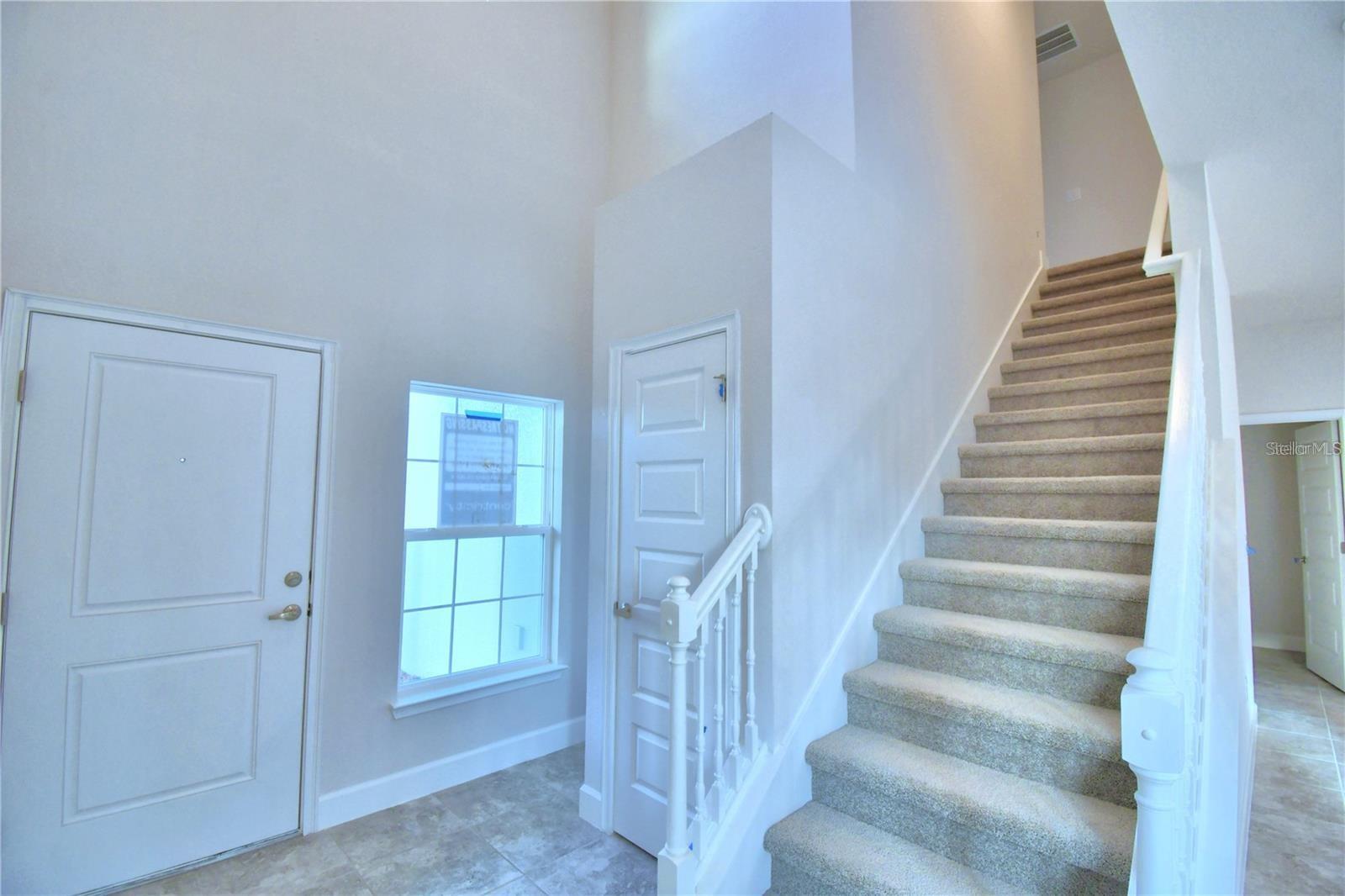 Single Family Residence at 906 SOFIA LN, DAVENPORT, photo 5 of 37