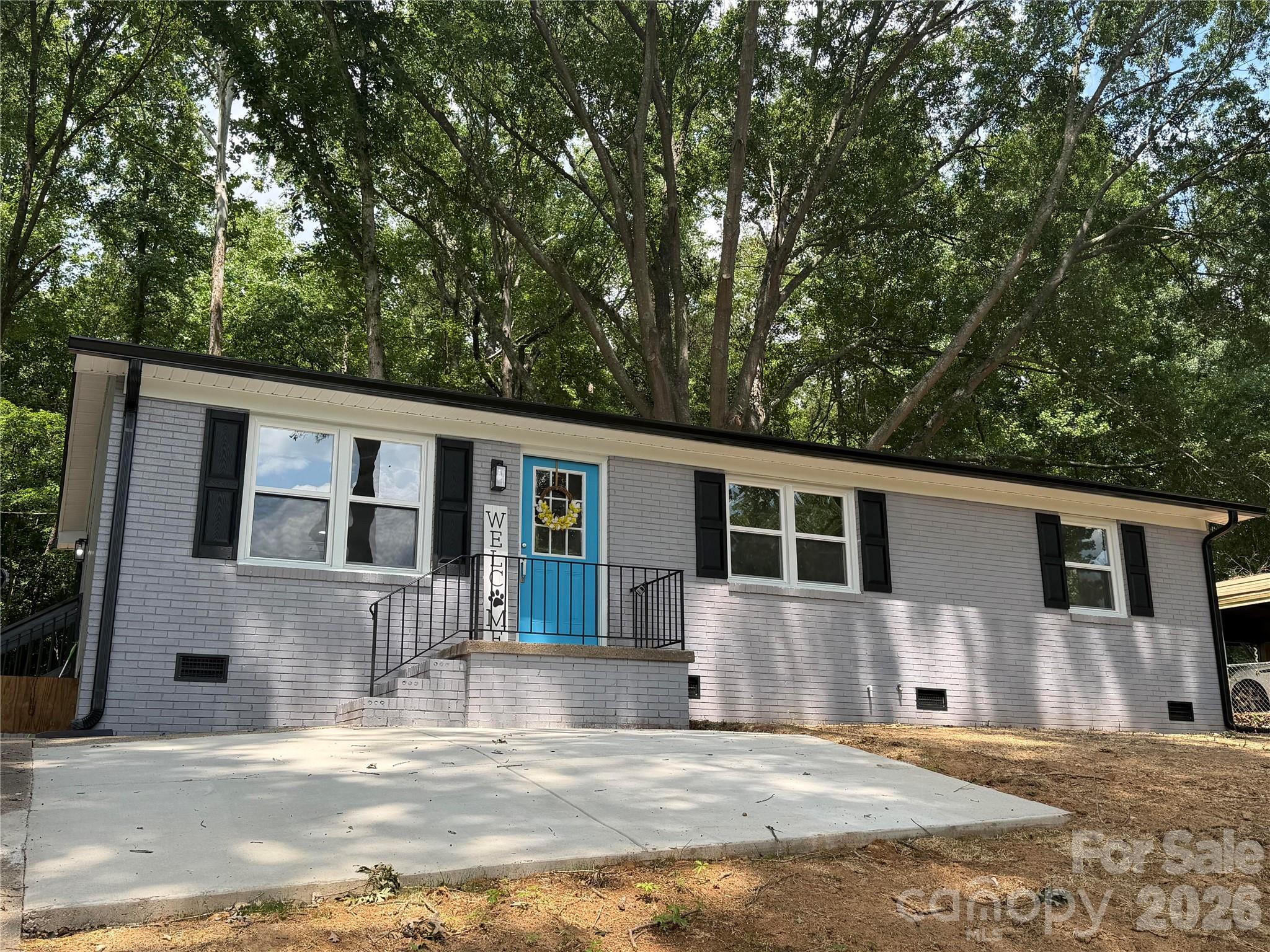 Single Family Residence at 1812 Riveria Drive, Shelby, photo 2 of 31