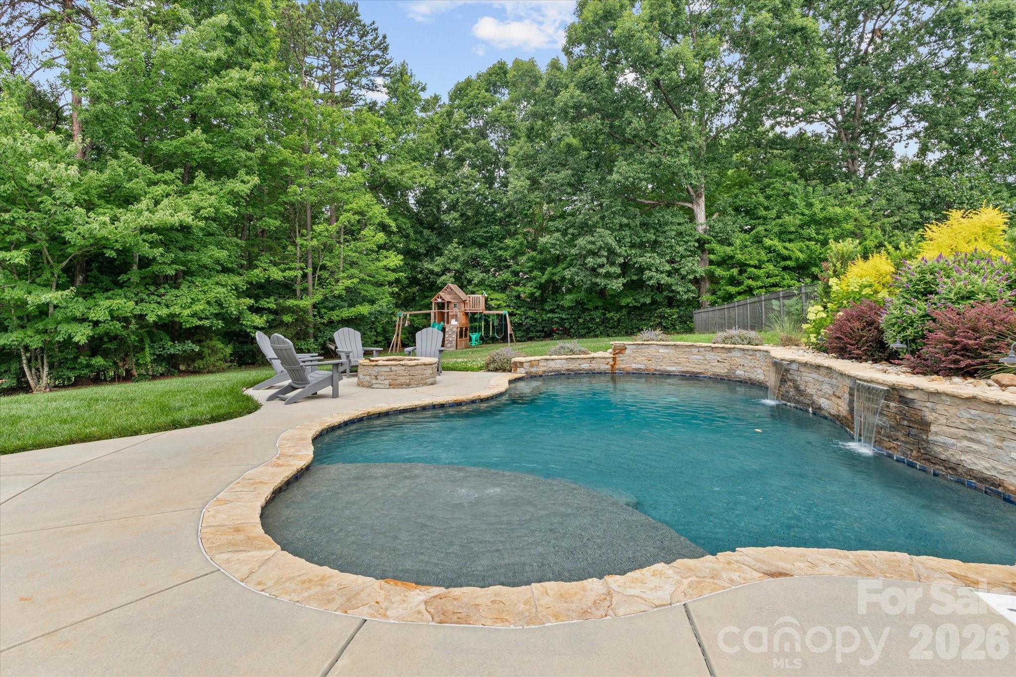 Single Family Residence at 115 Orchard Farm Lane, Mooresville, photo 42 of 48