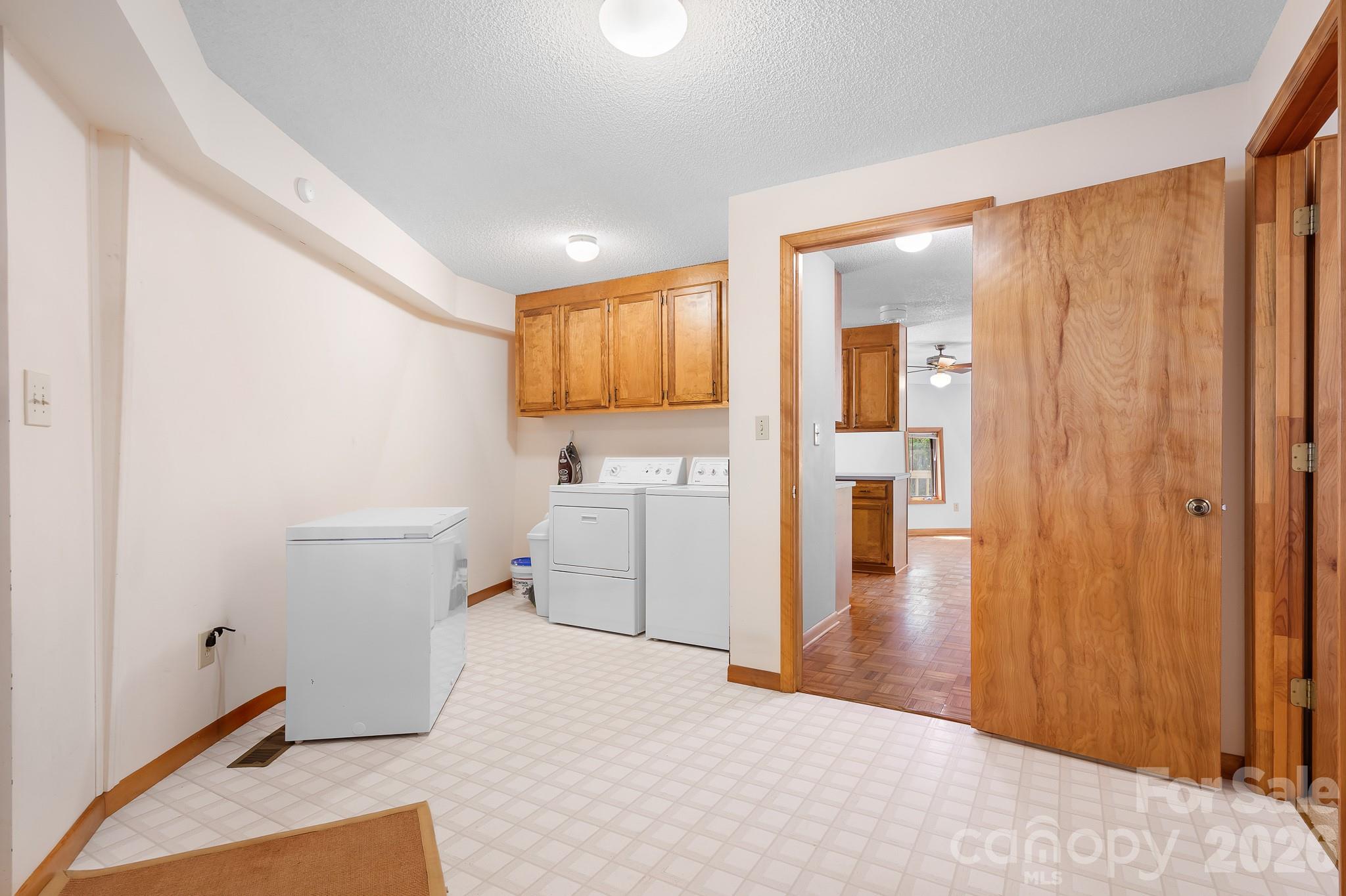 Single Family Residence at 6351 Wildwood Trail, Denver, photo 15 of 39