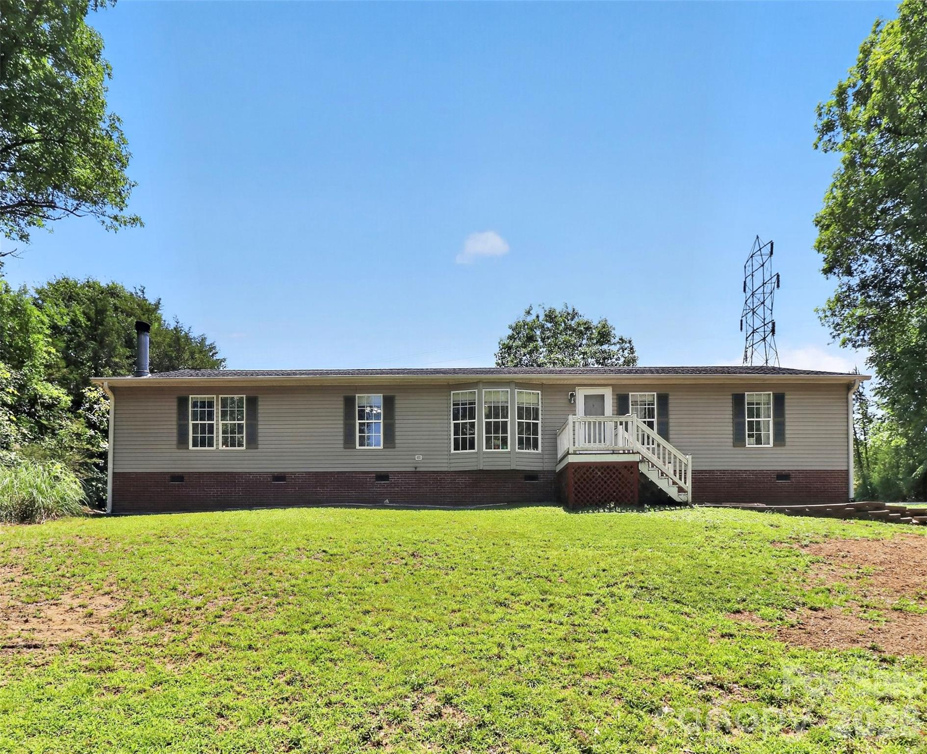 Single Family Residence at 602 Timberwood Drive, Fort Mill, photo 2 of 47